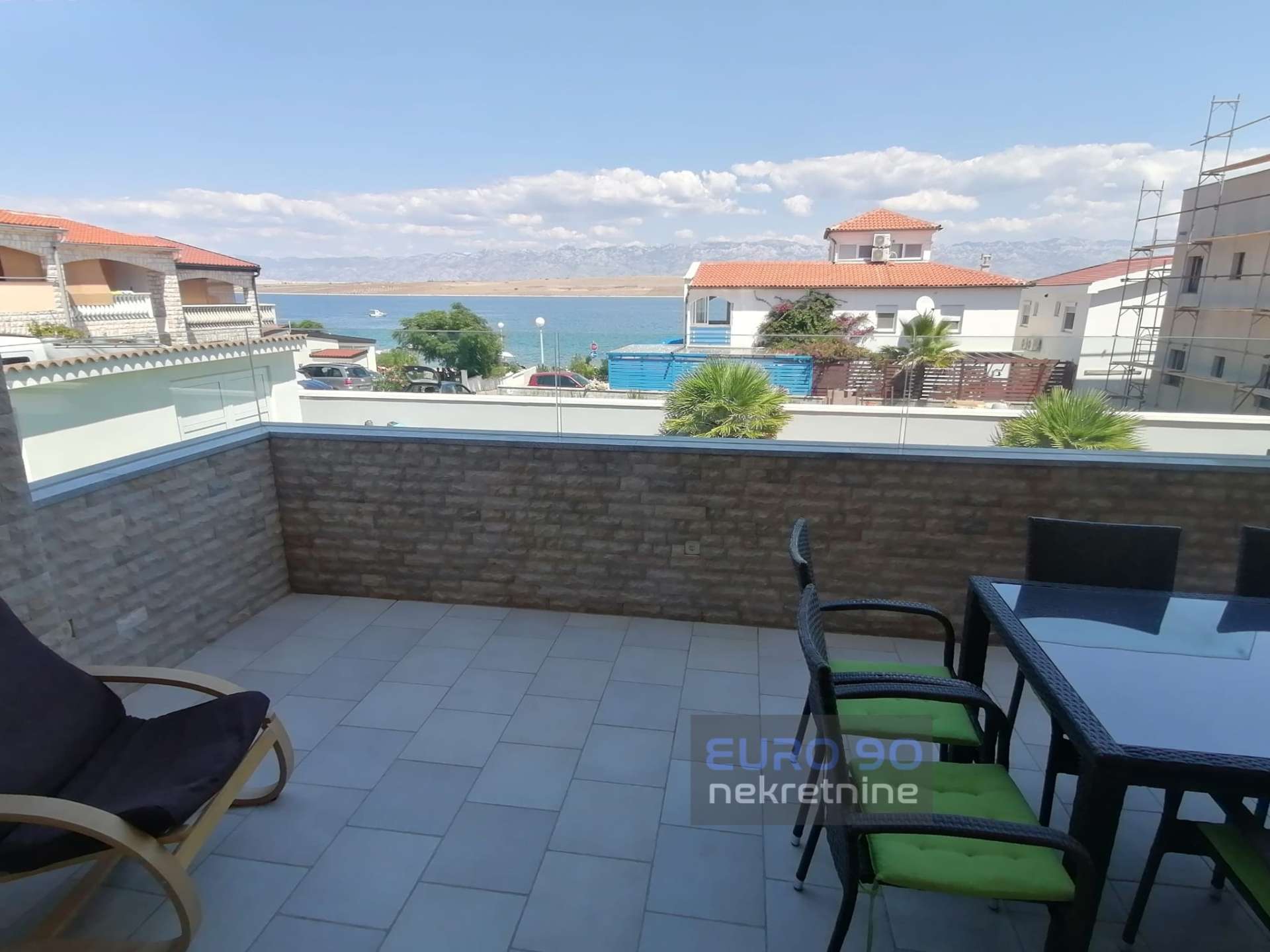 listing-small