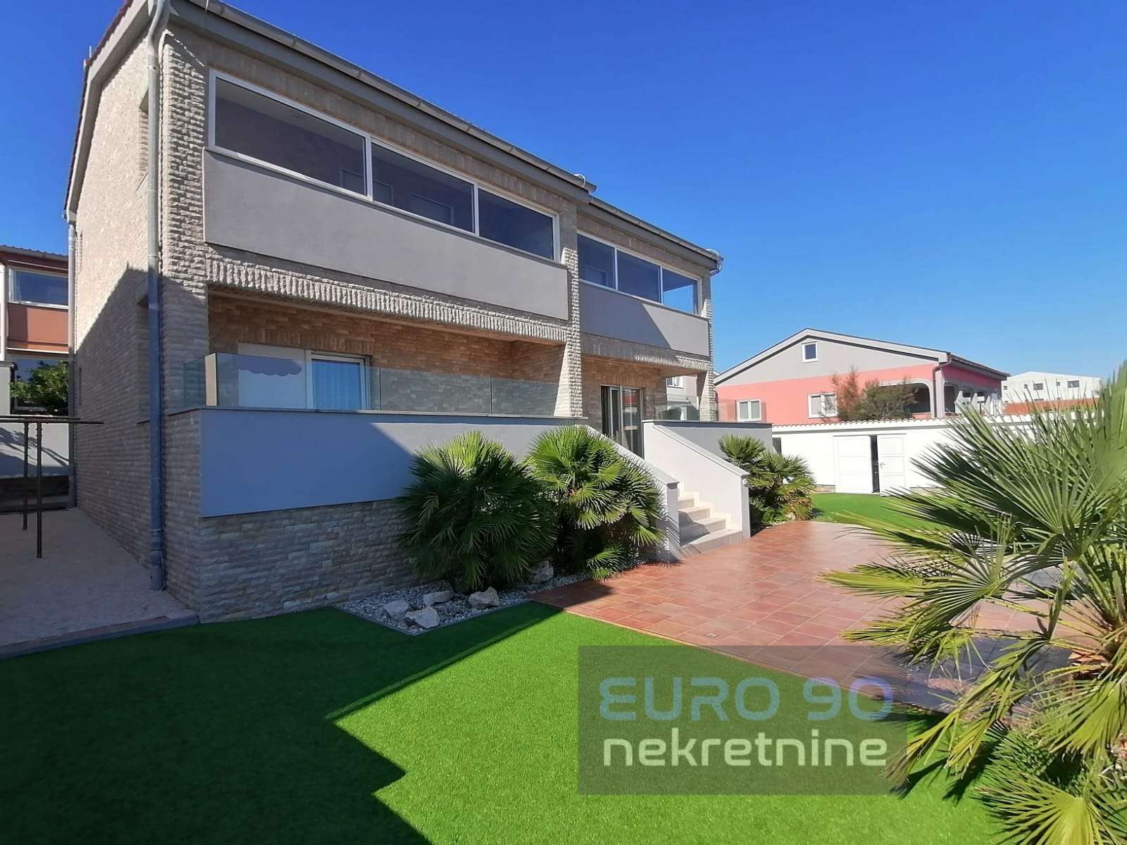 listing-small