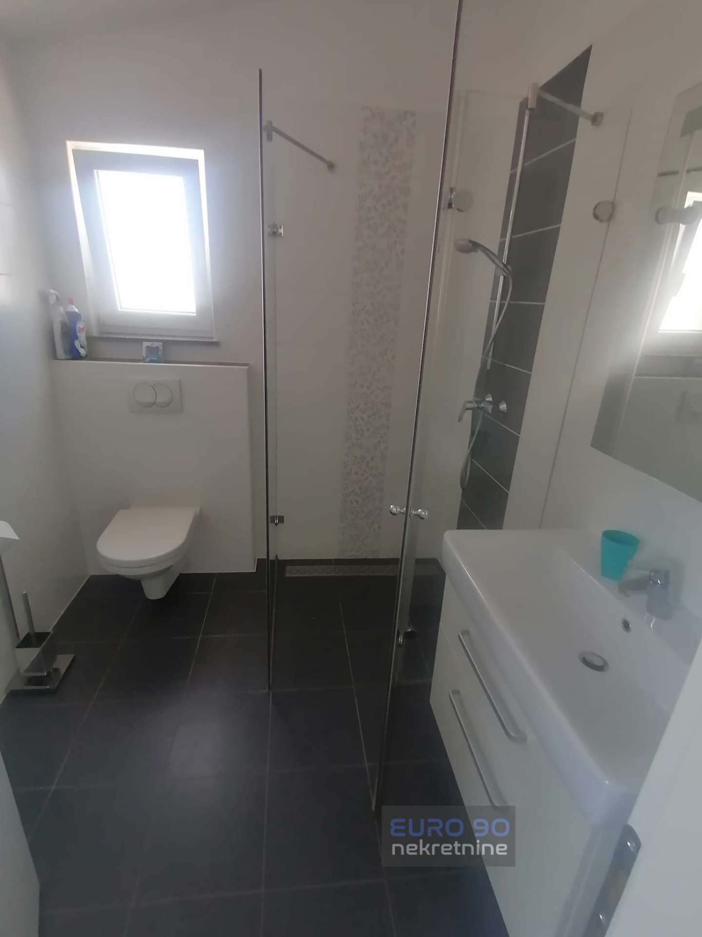 listing-small