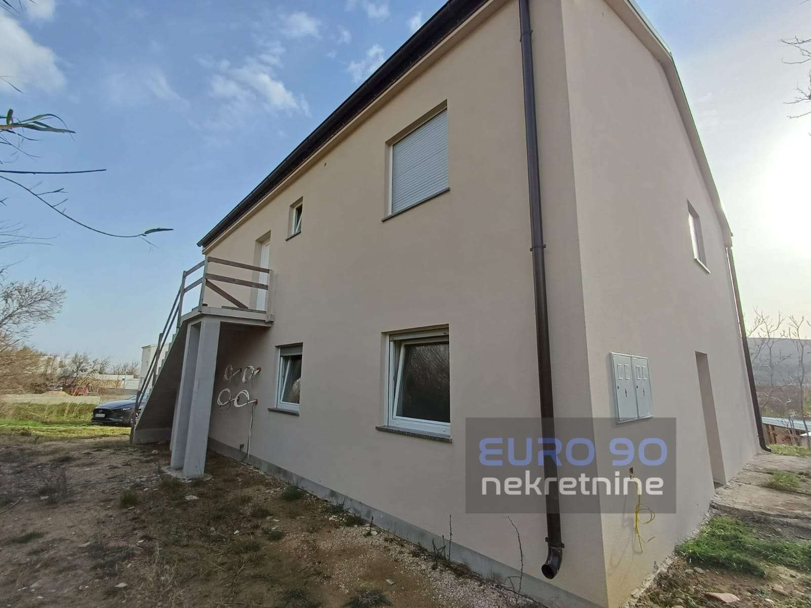 listing-small