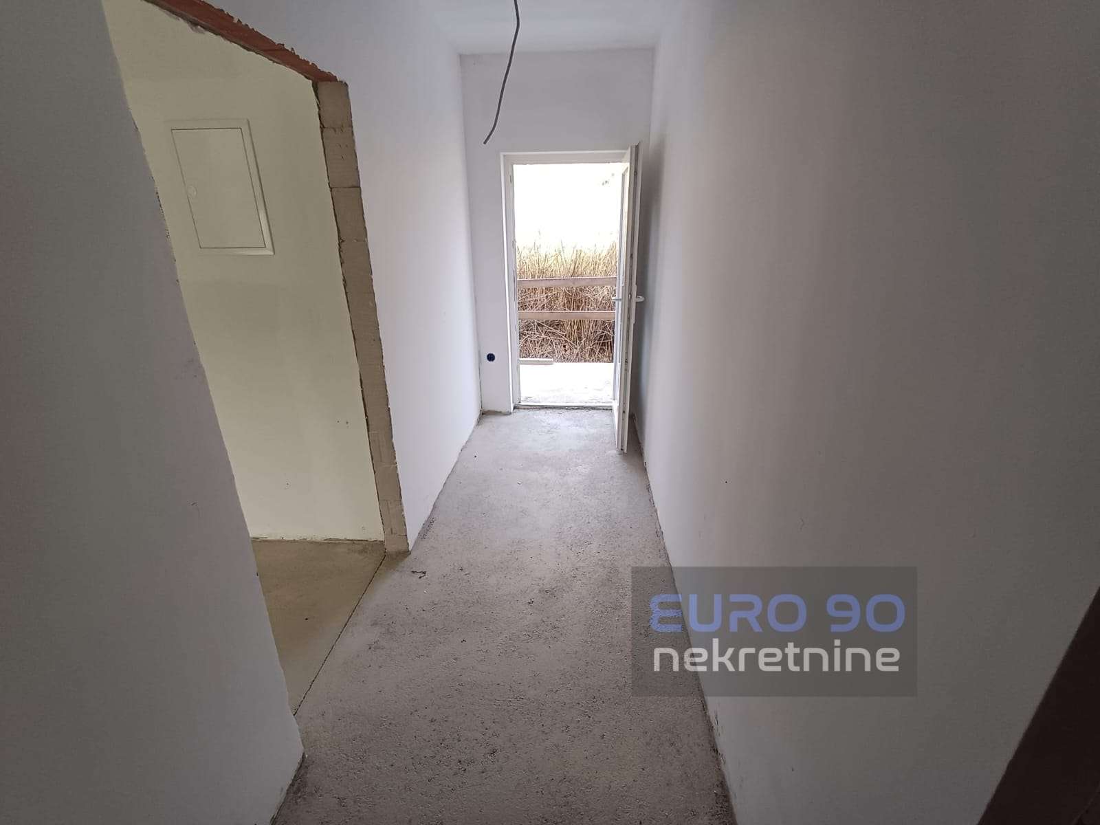 listing-small