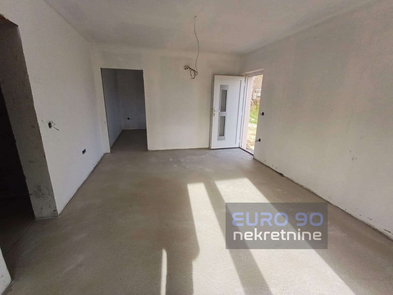 listing-small