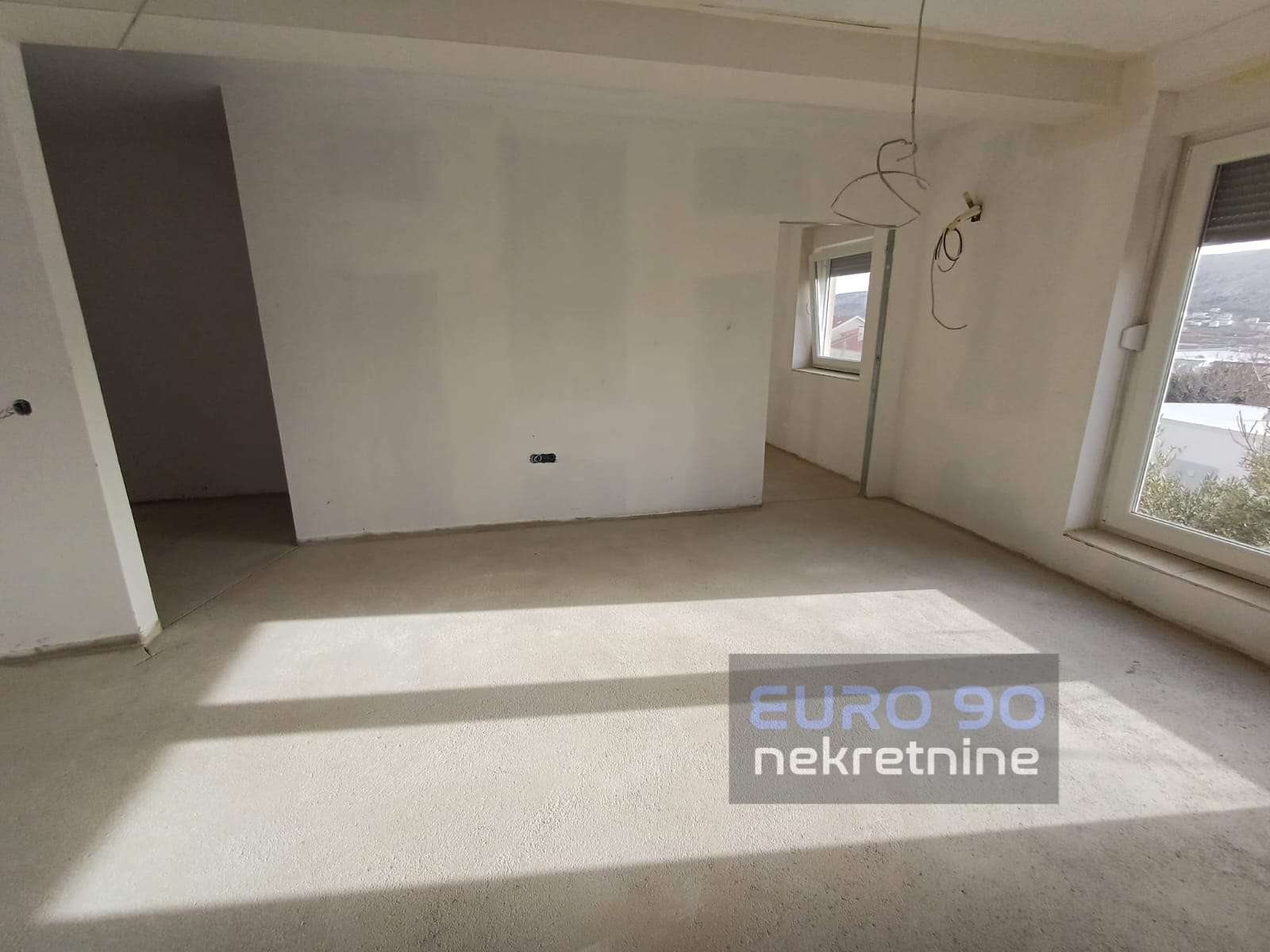 listing-small