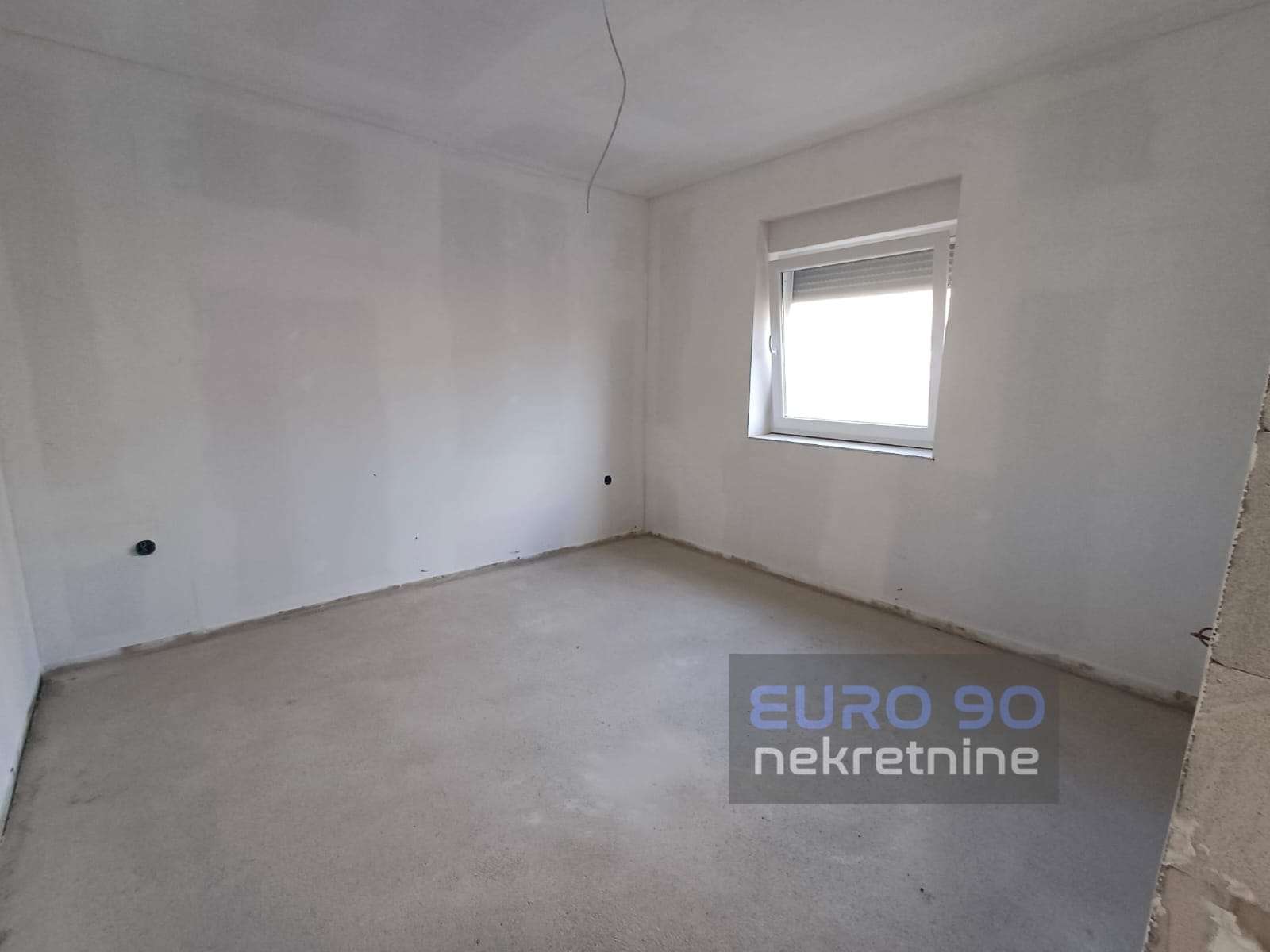 listing-small