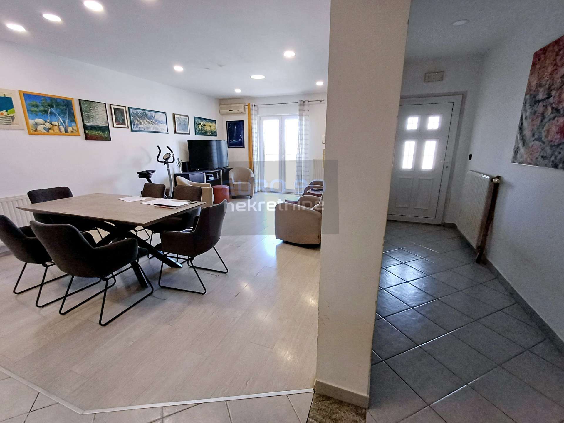 listing-small