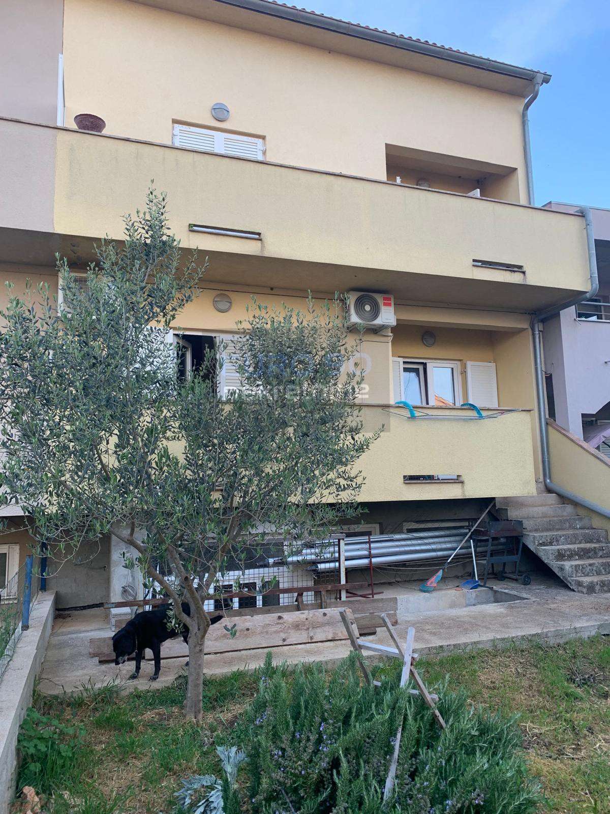 listing-small