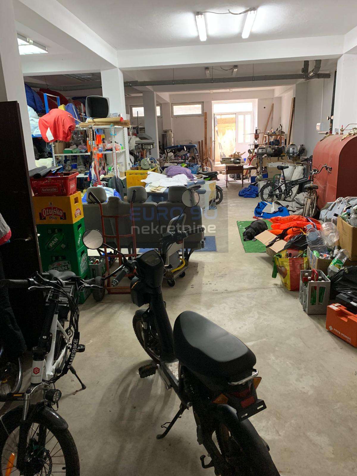 listing-small