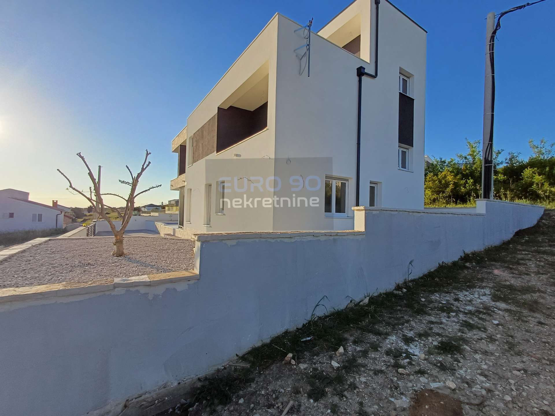 listing-small