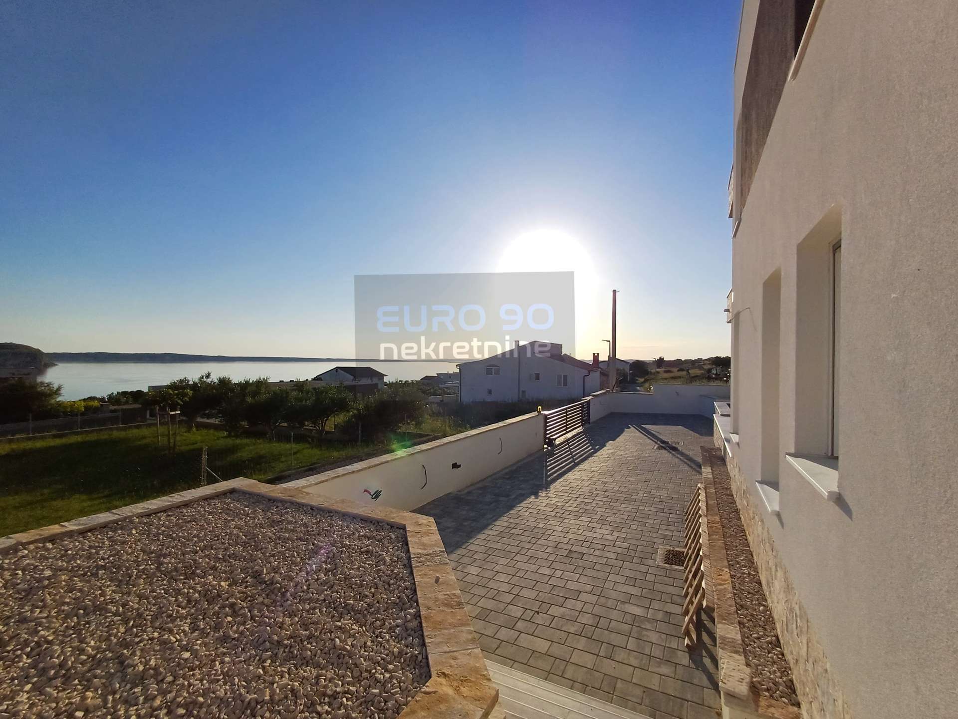 listing-small