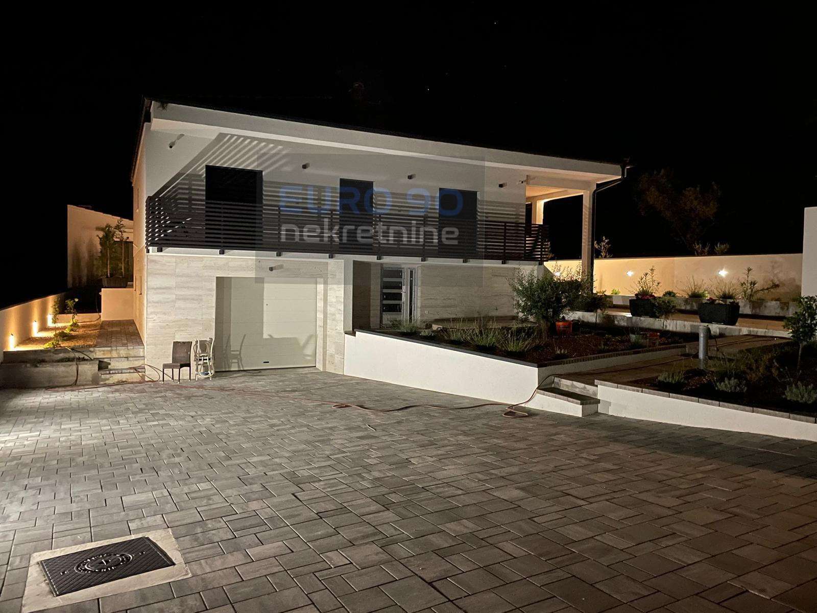 listing-small