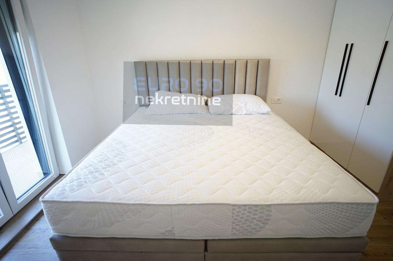 listing-small