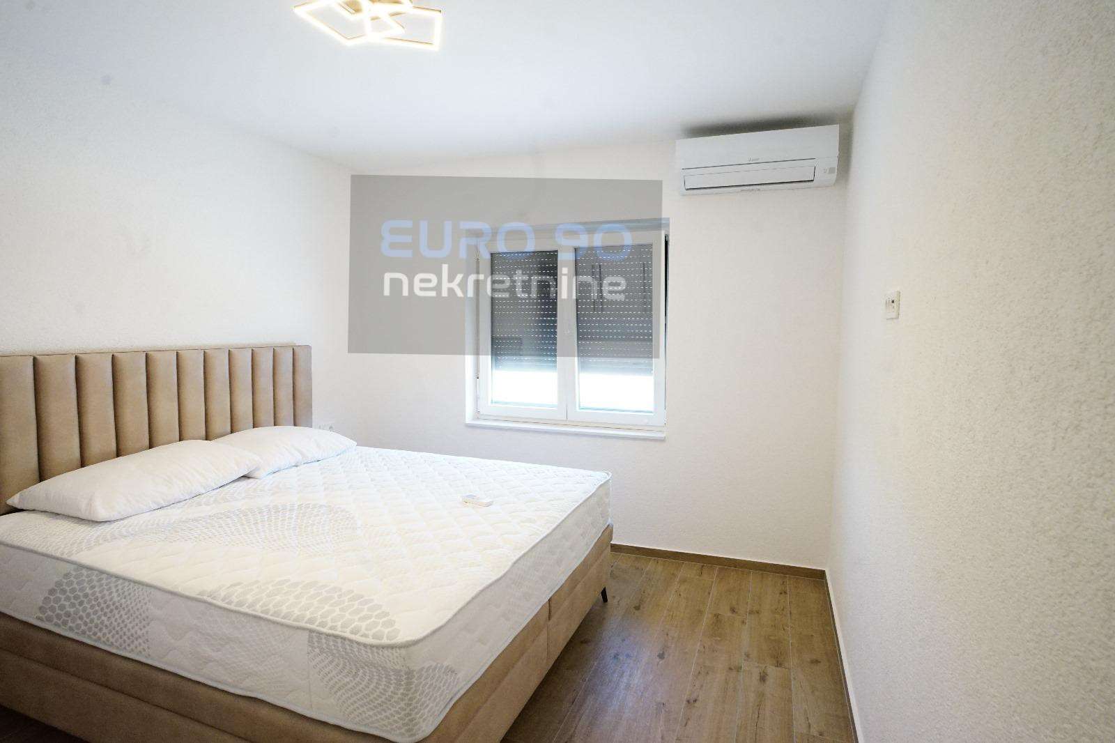 listing-small
