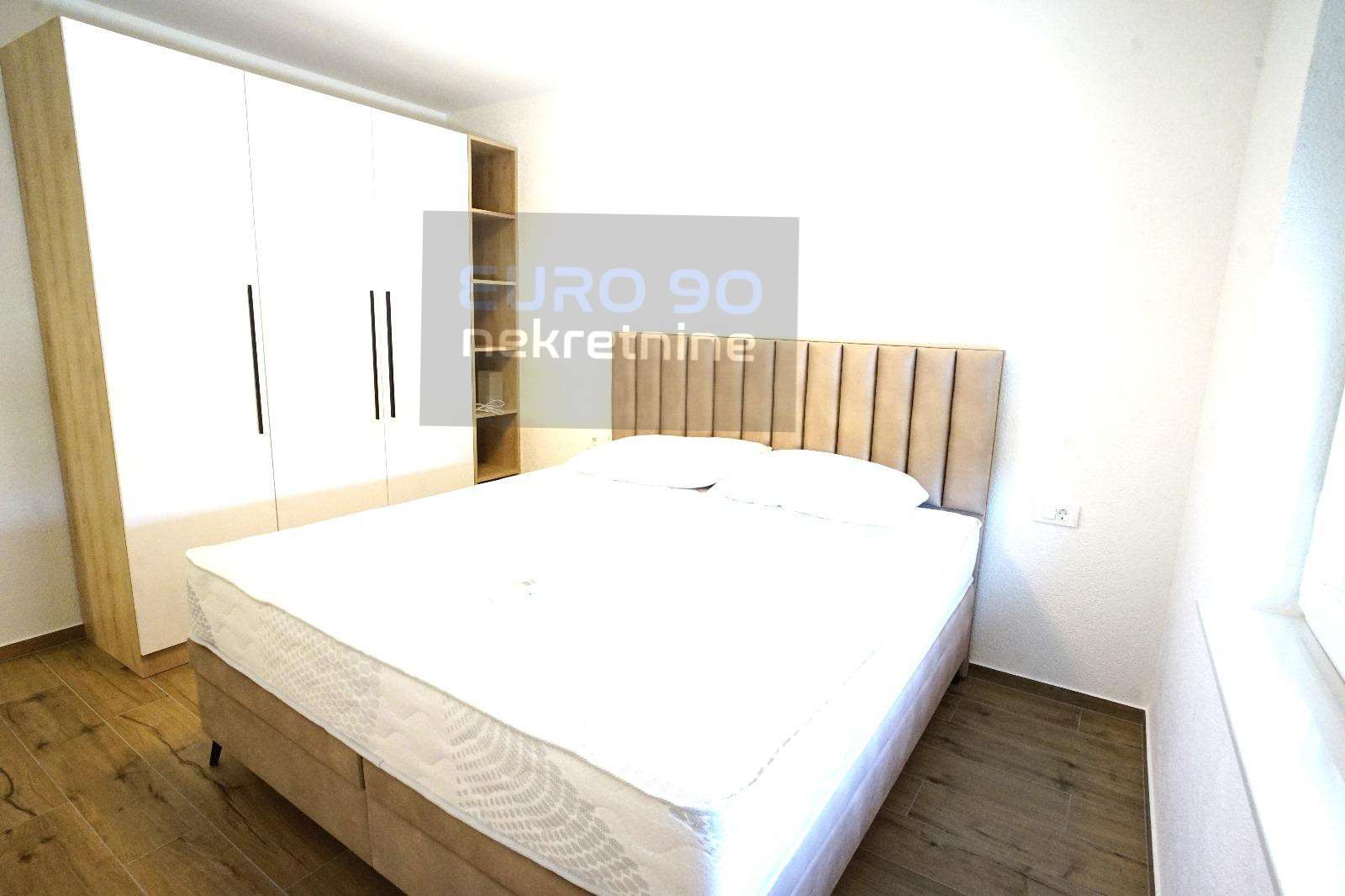 listing-small
