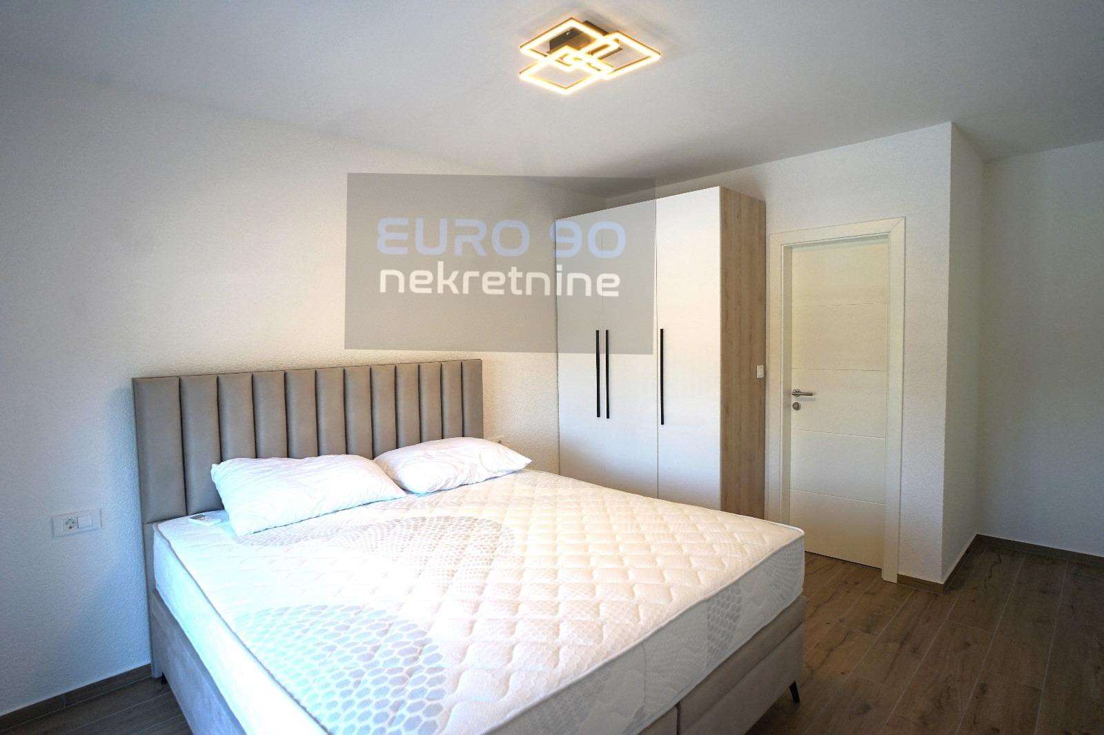 listing-small
