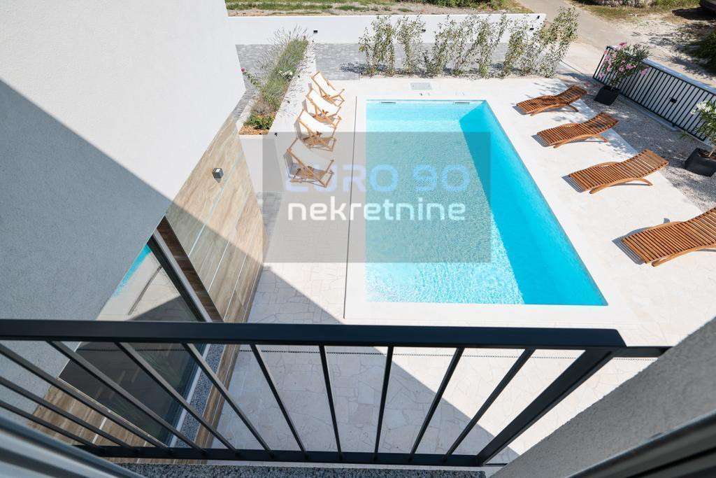 listing-small