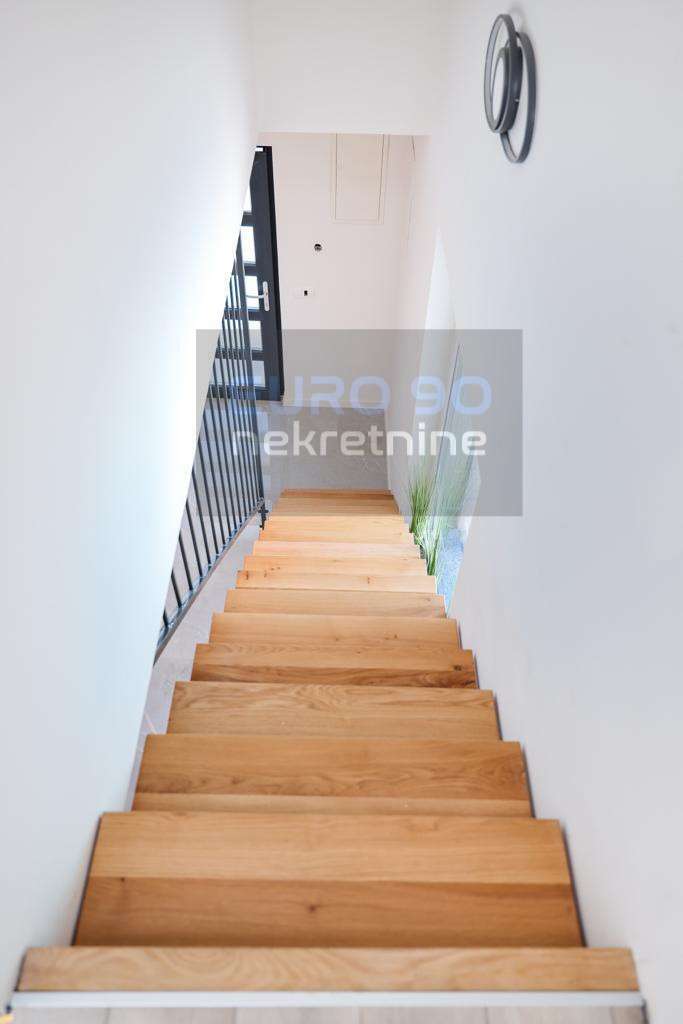 listing-small