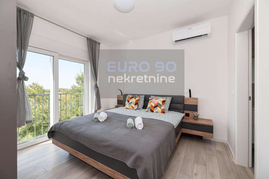 listing-small