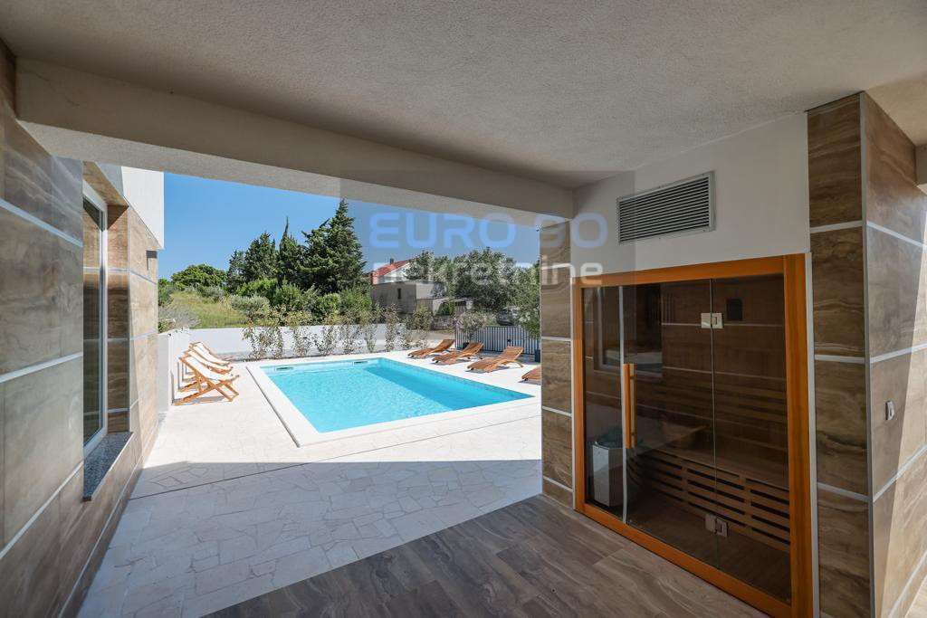 listing-small