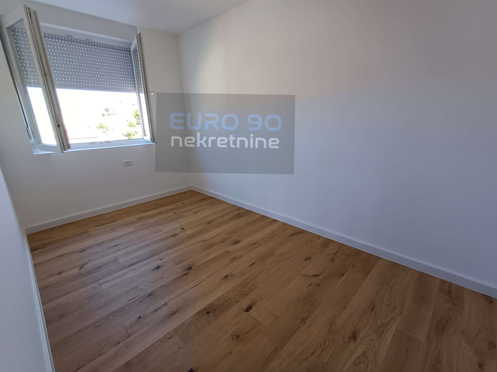 listing-small