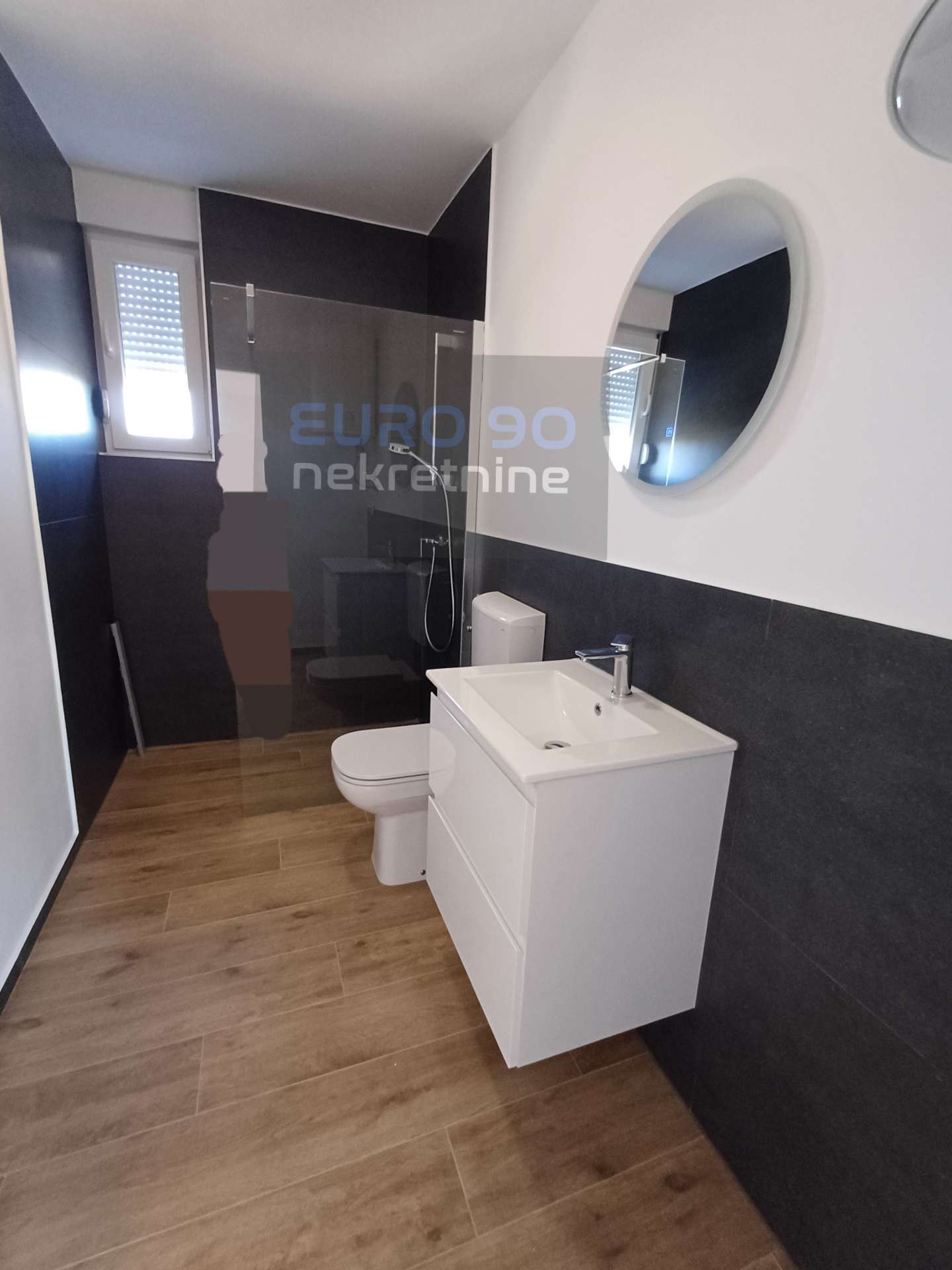 listing-small