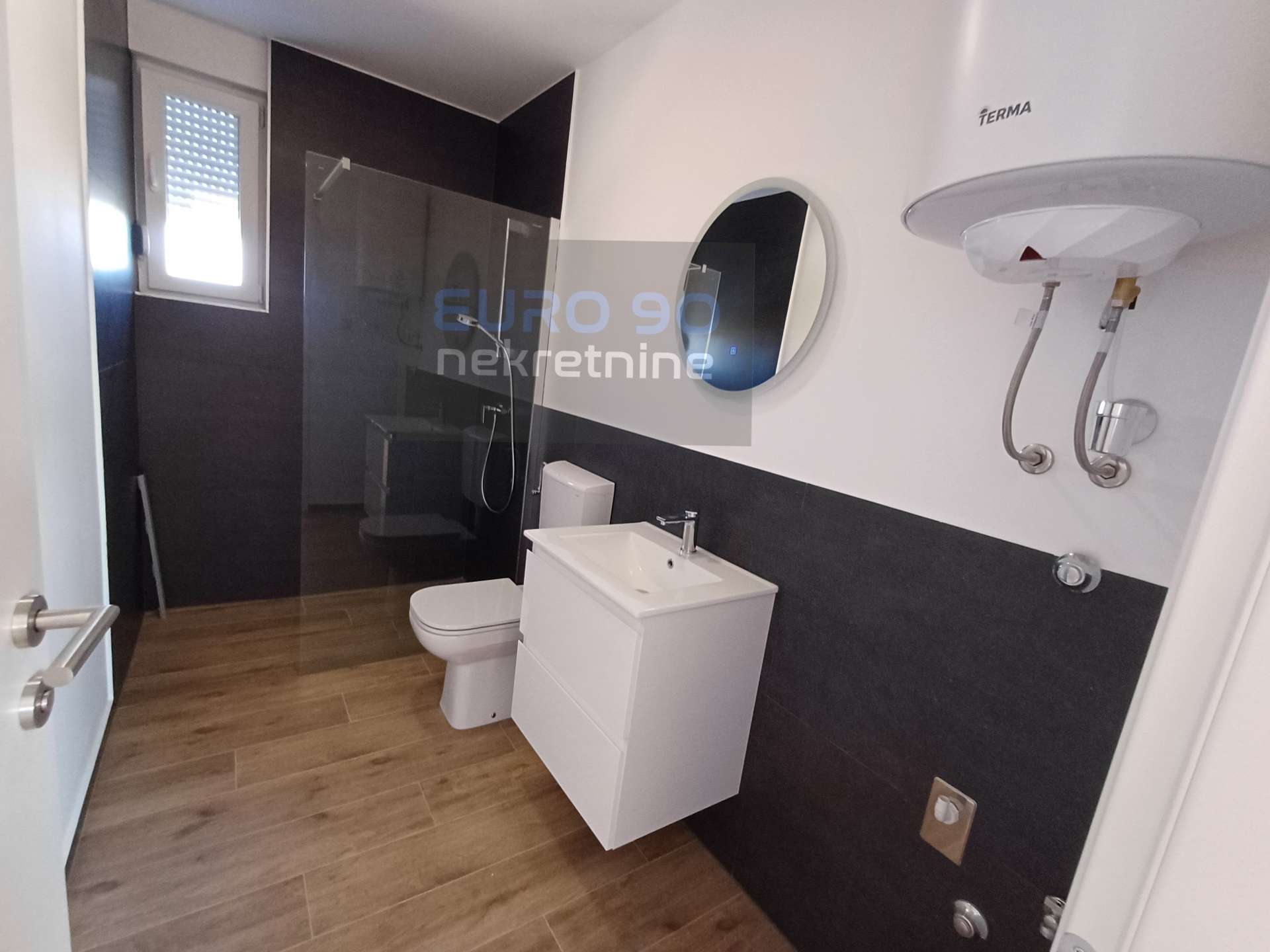 listing-small