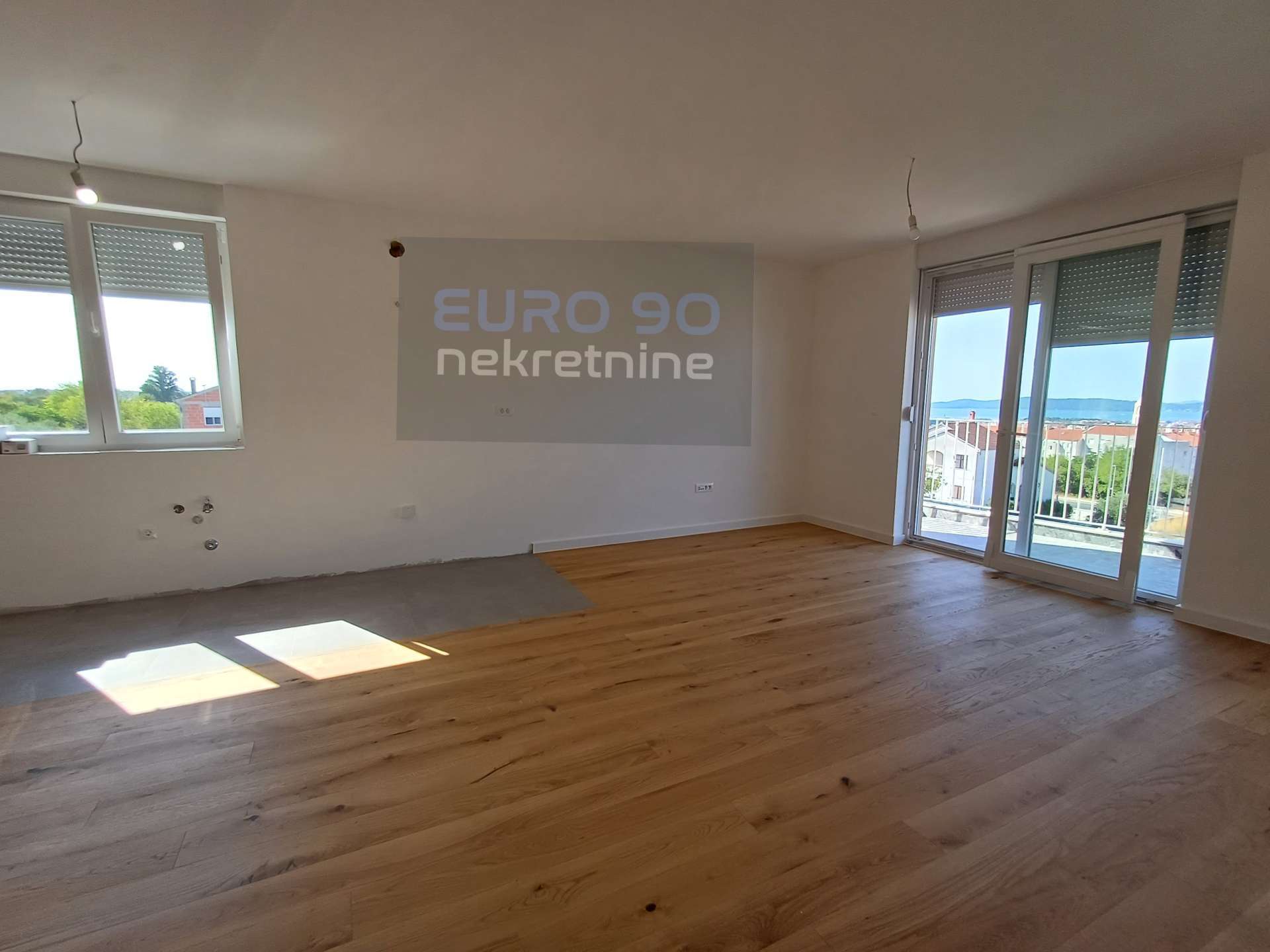 listing-small