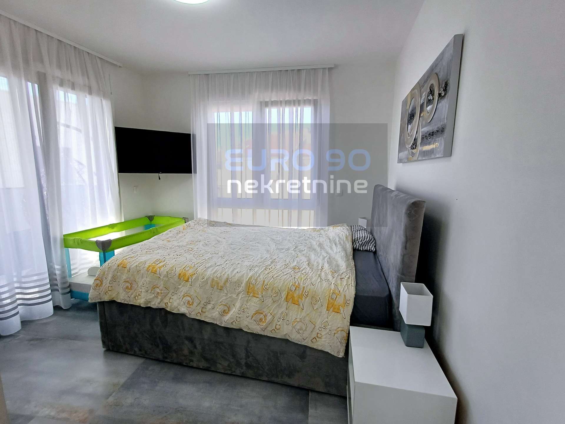 listing-small