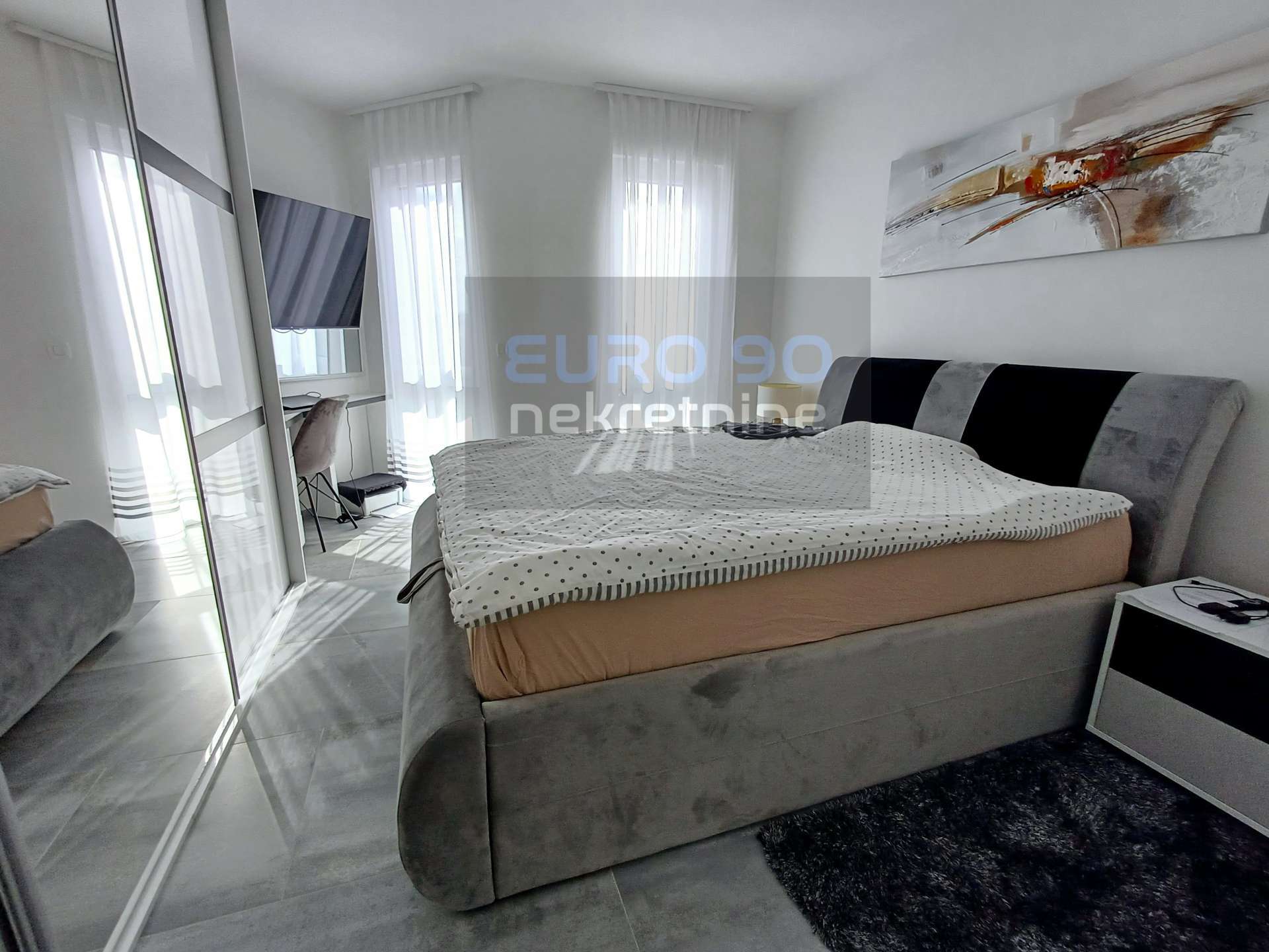 listing-small