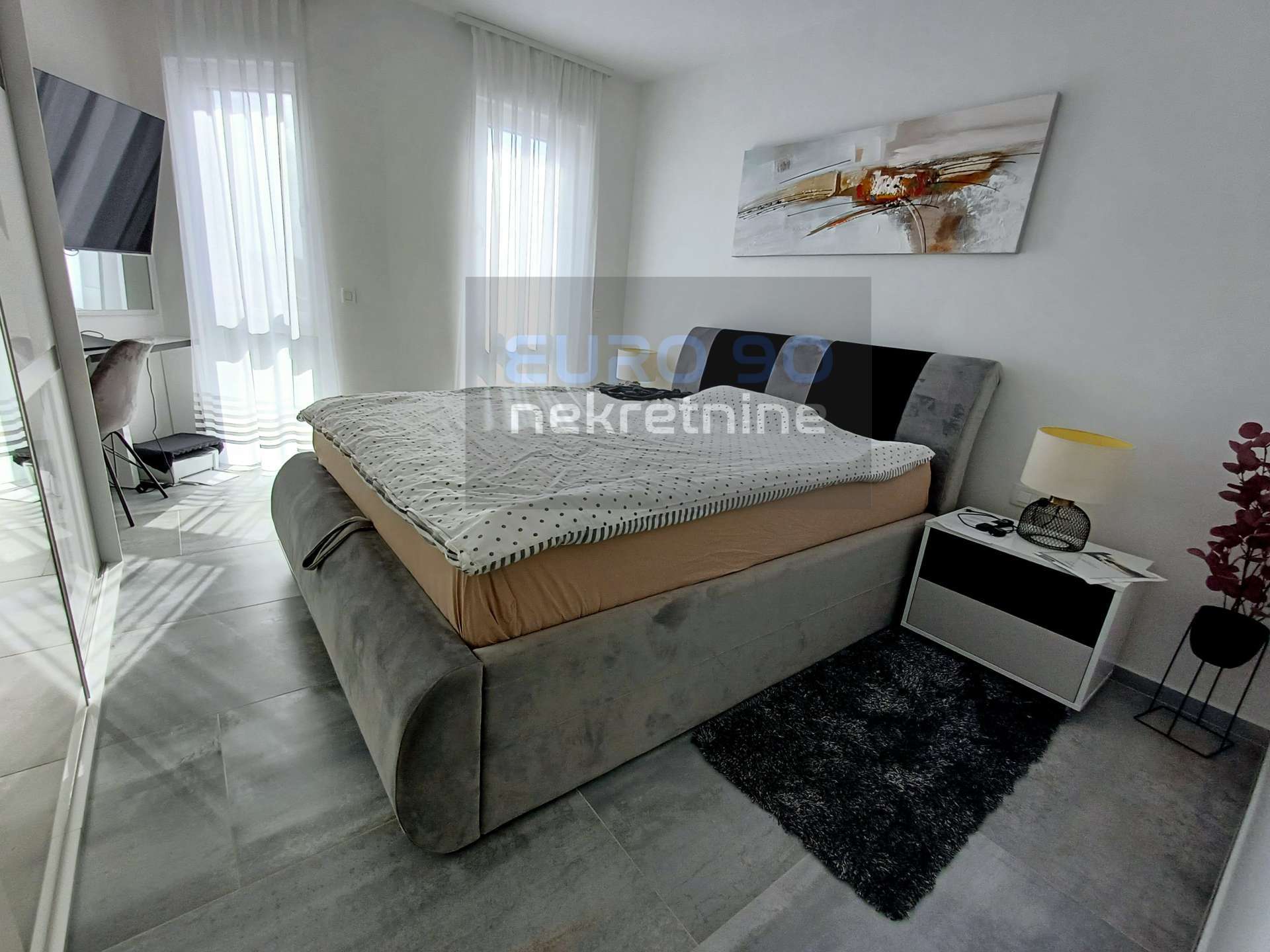 listing-small