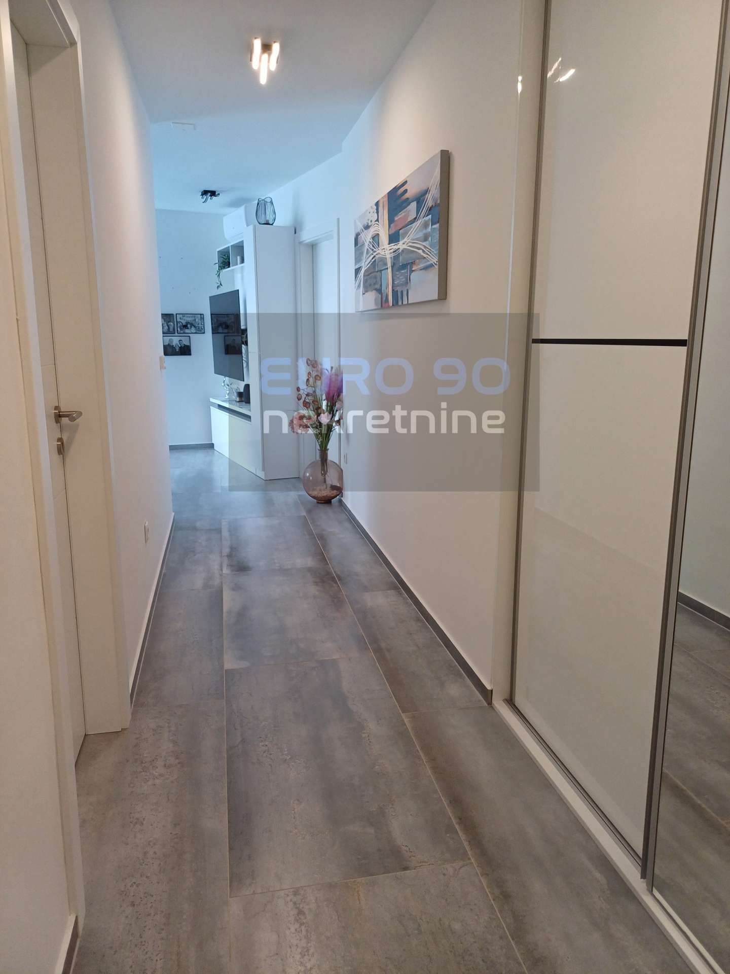 listing-small