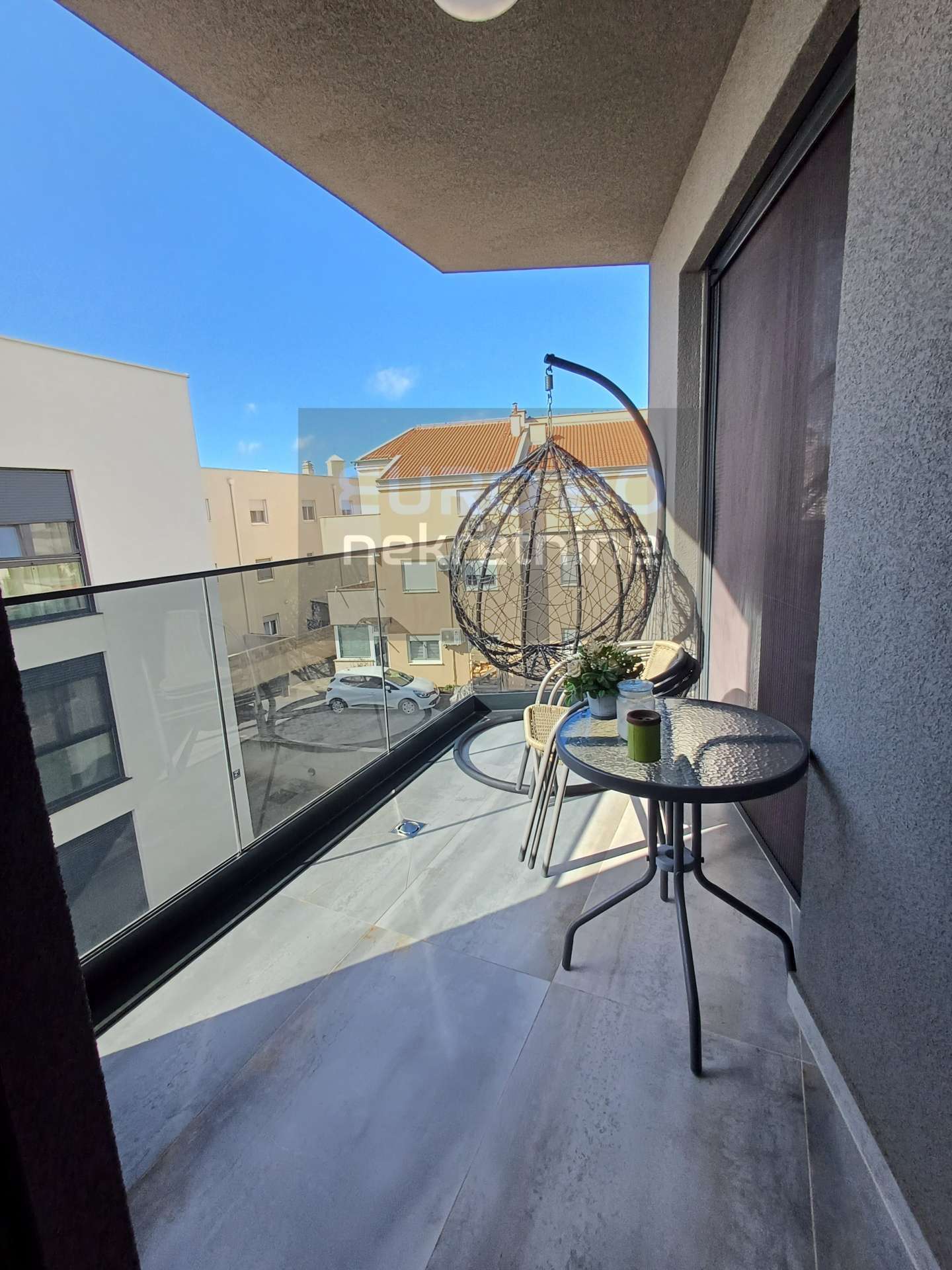 listing-small