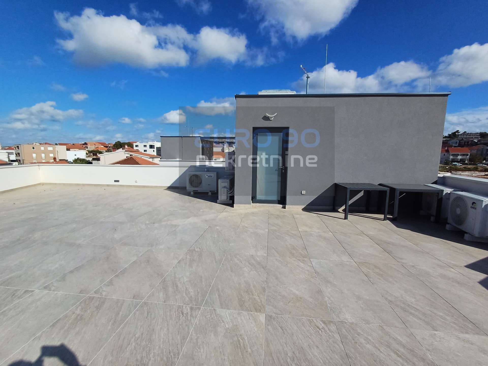 listing-small