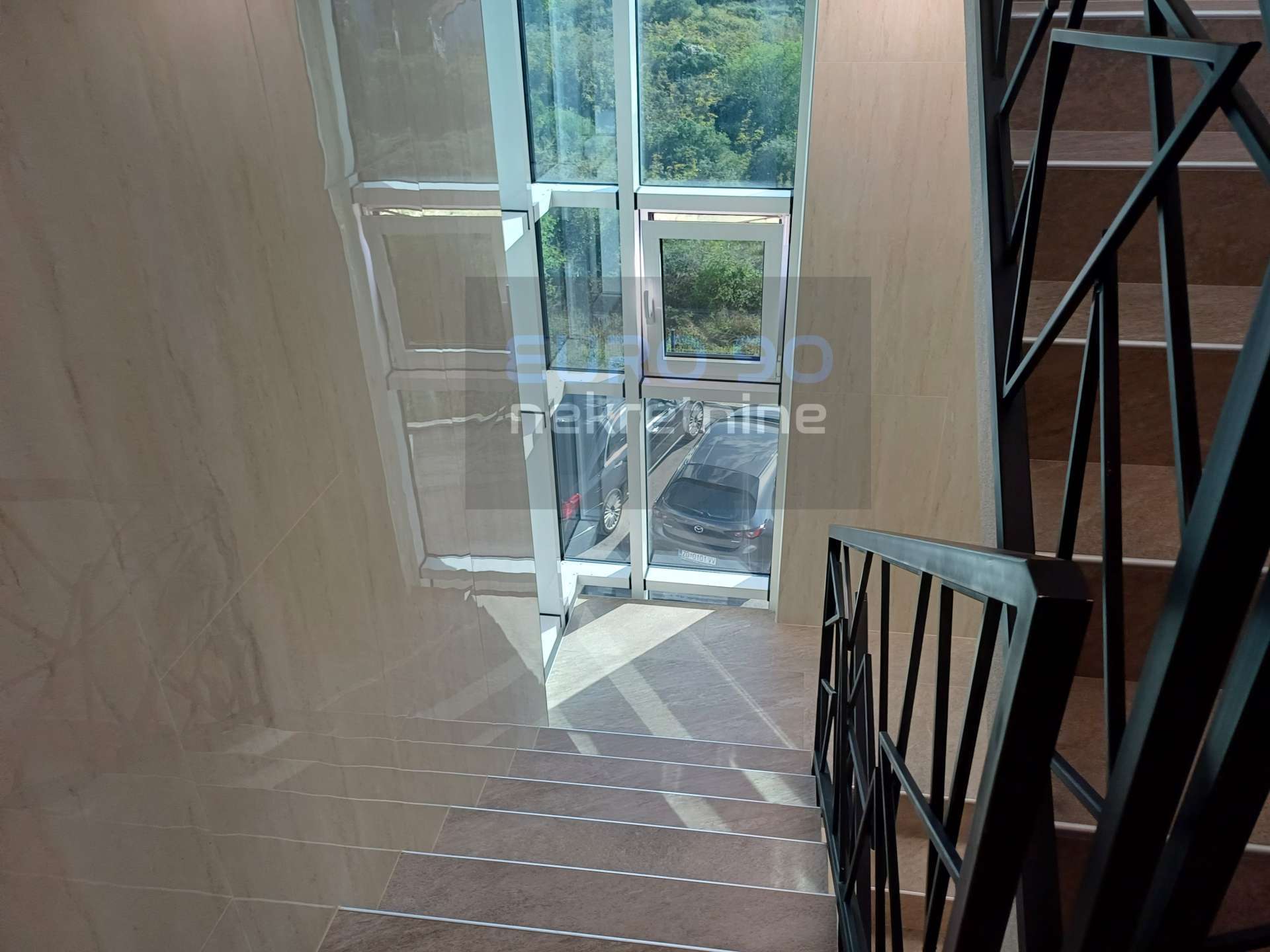 listing-small
