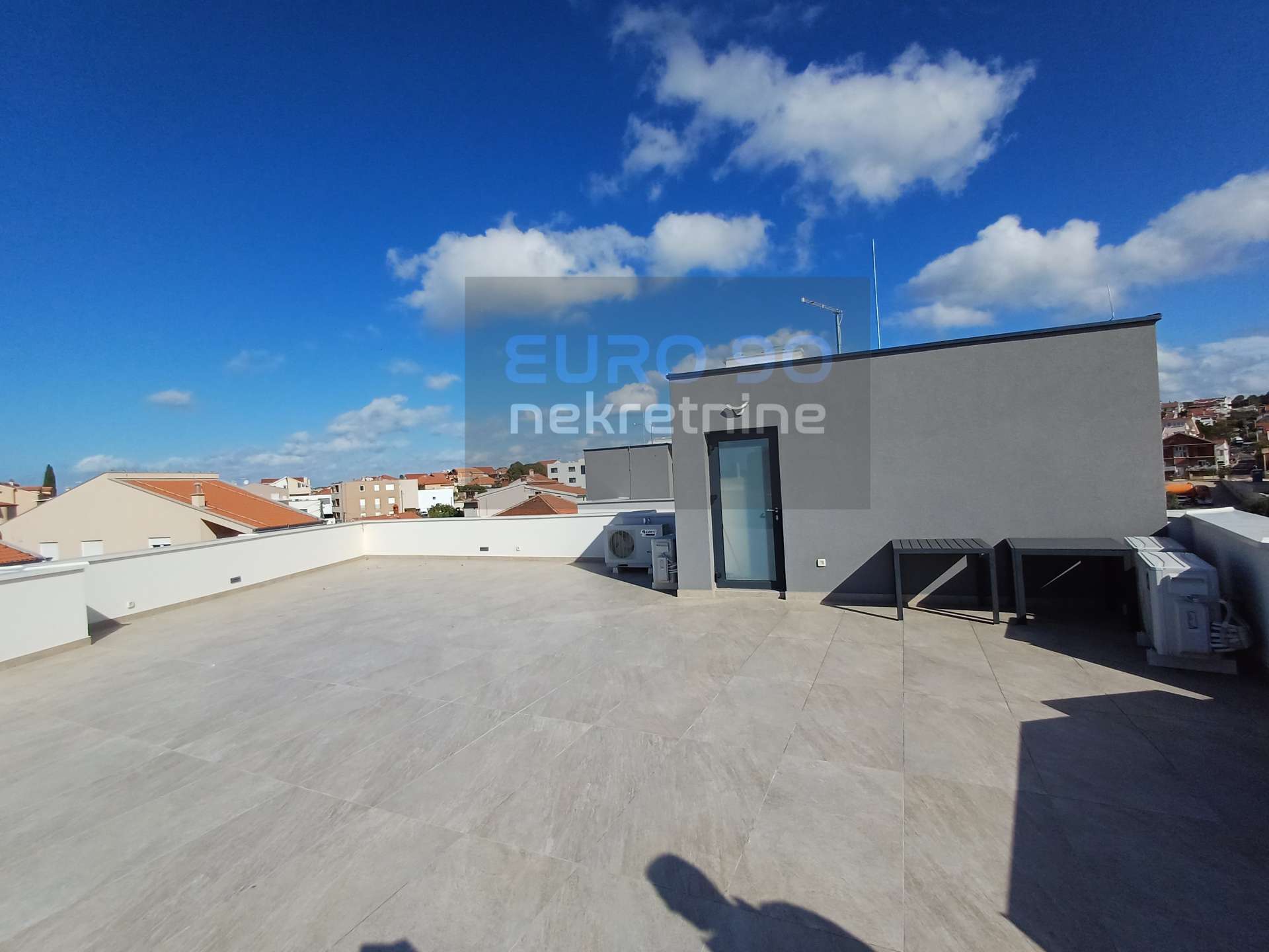listing-small