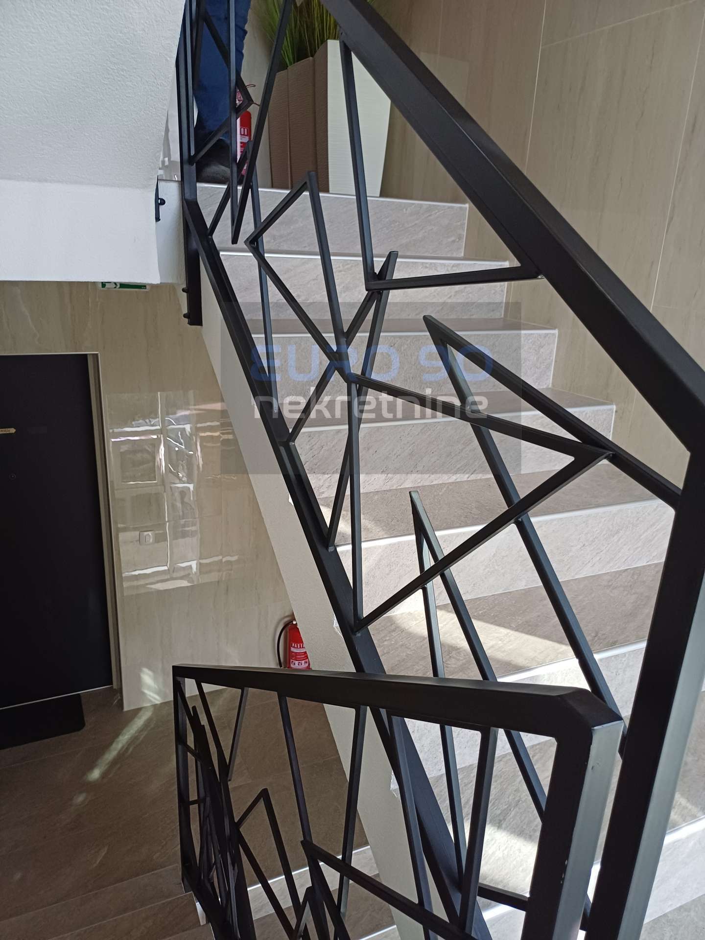 listing-small