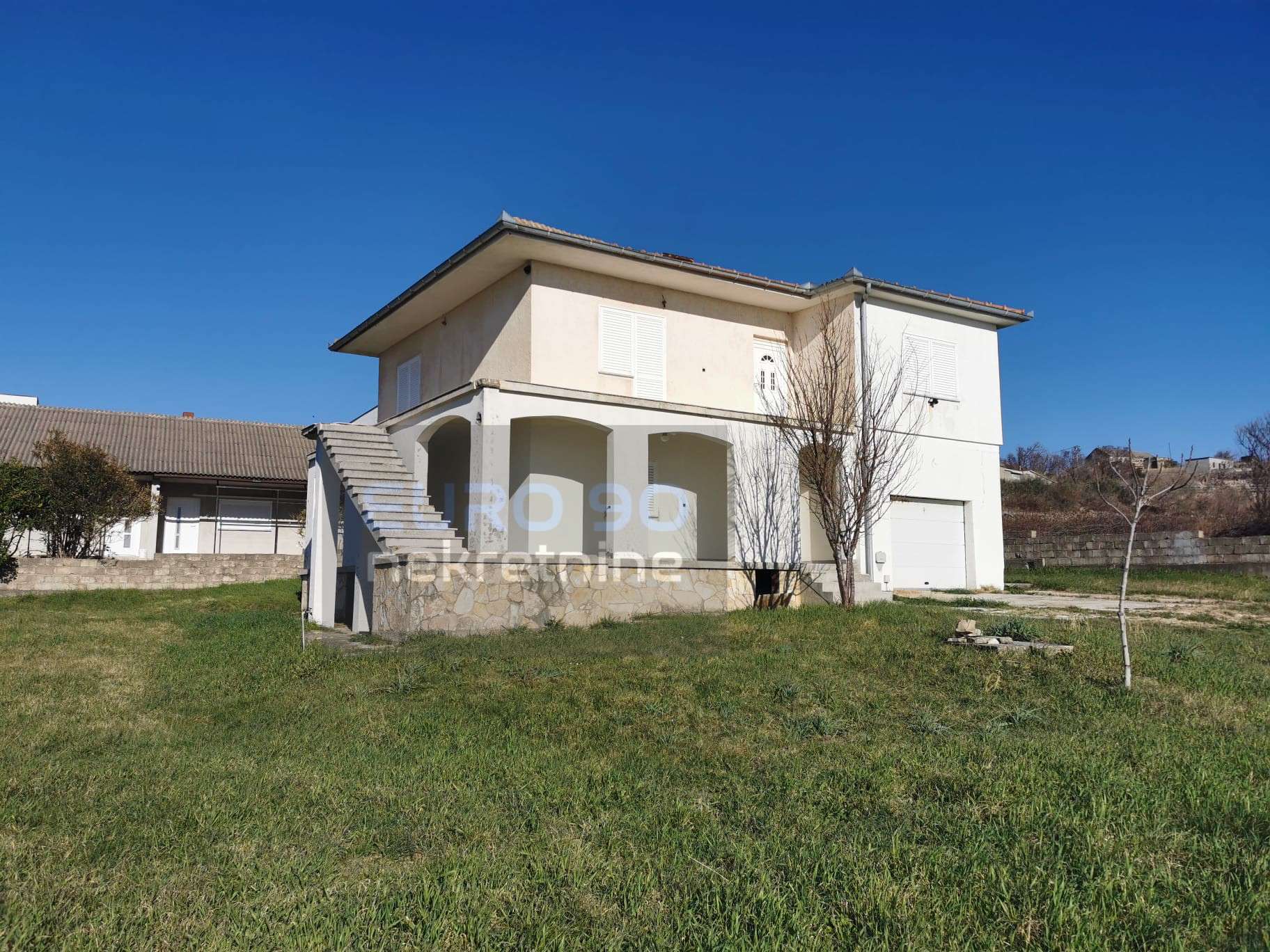 listing-small