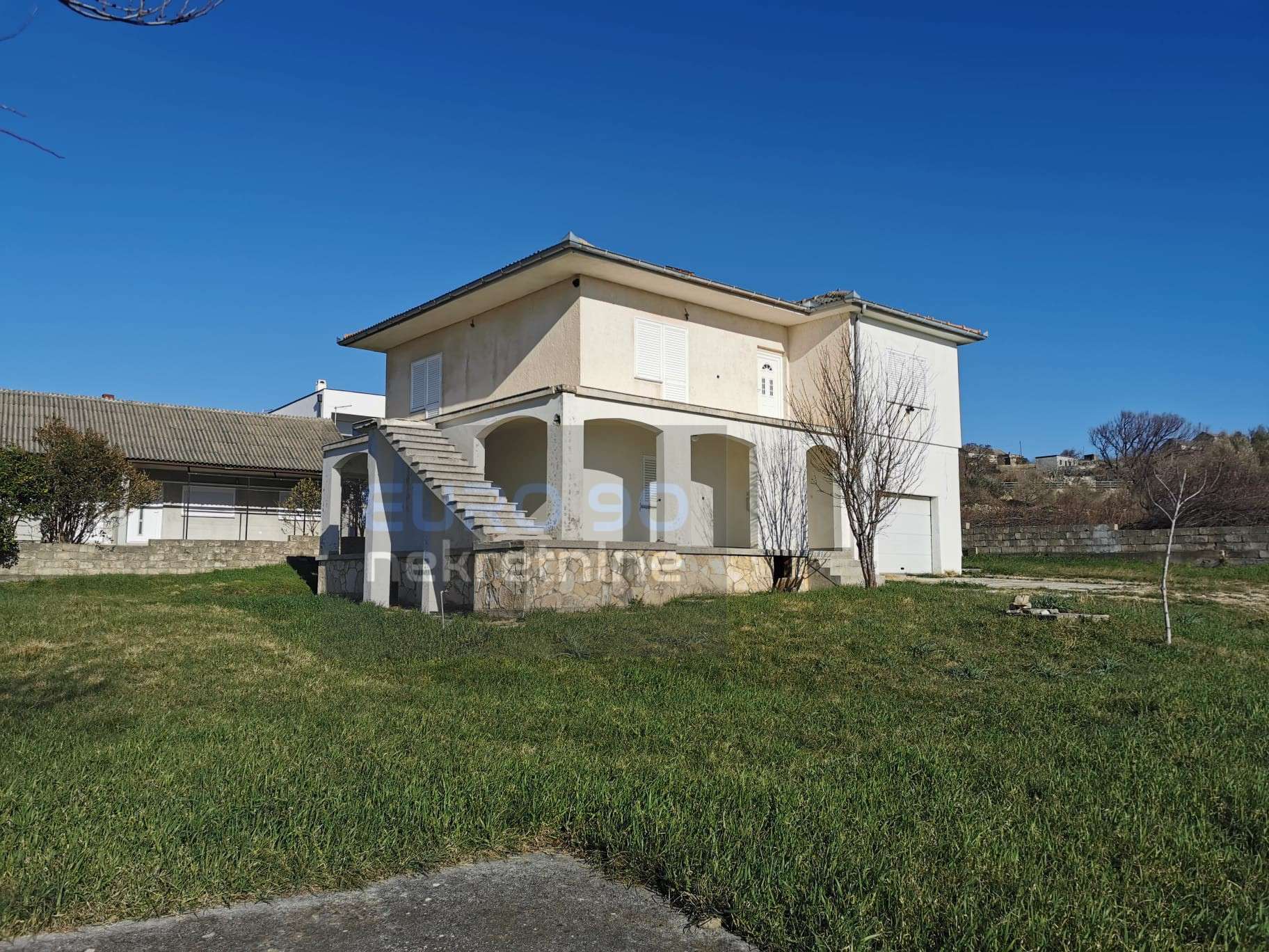 listing-small