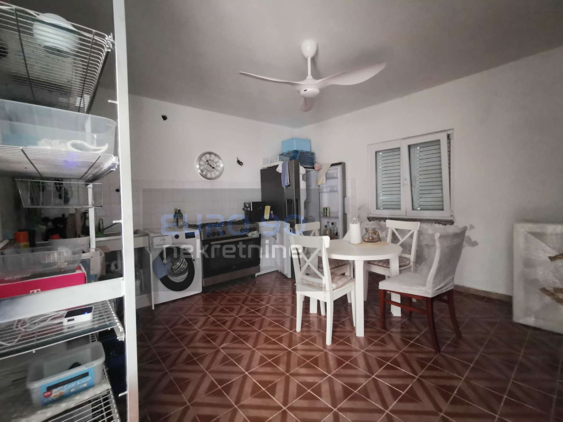listing-small