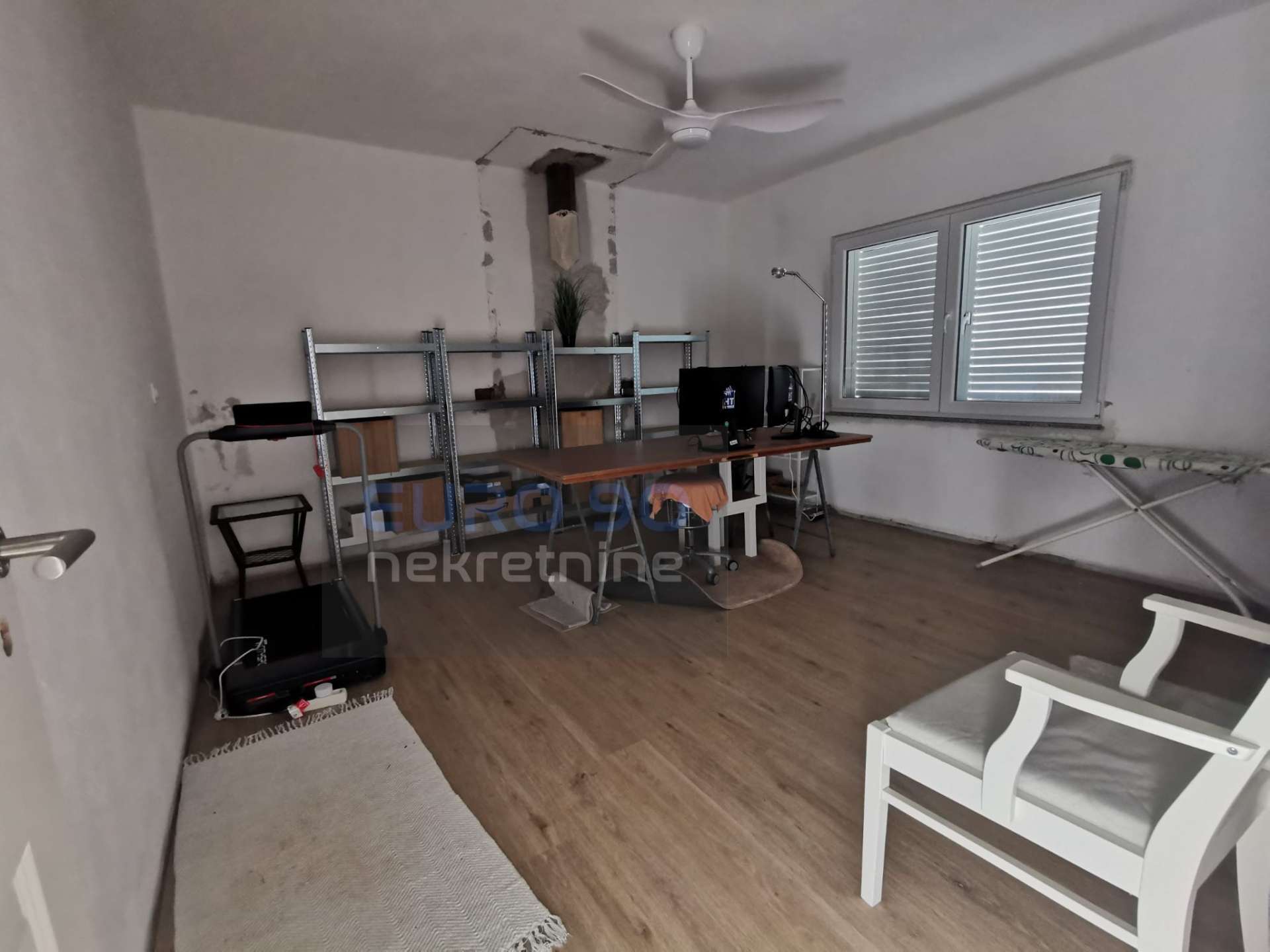 listing-small