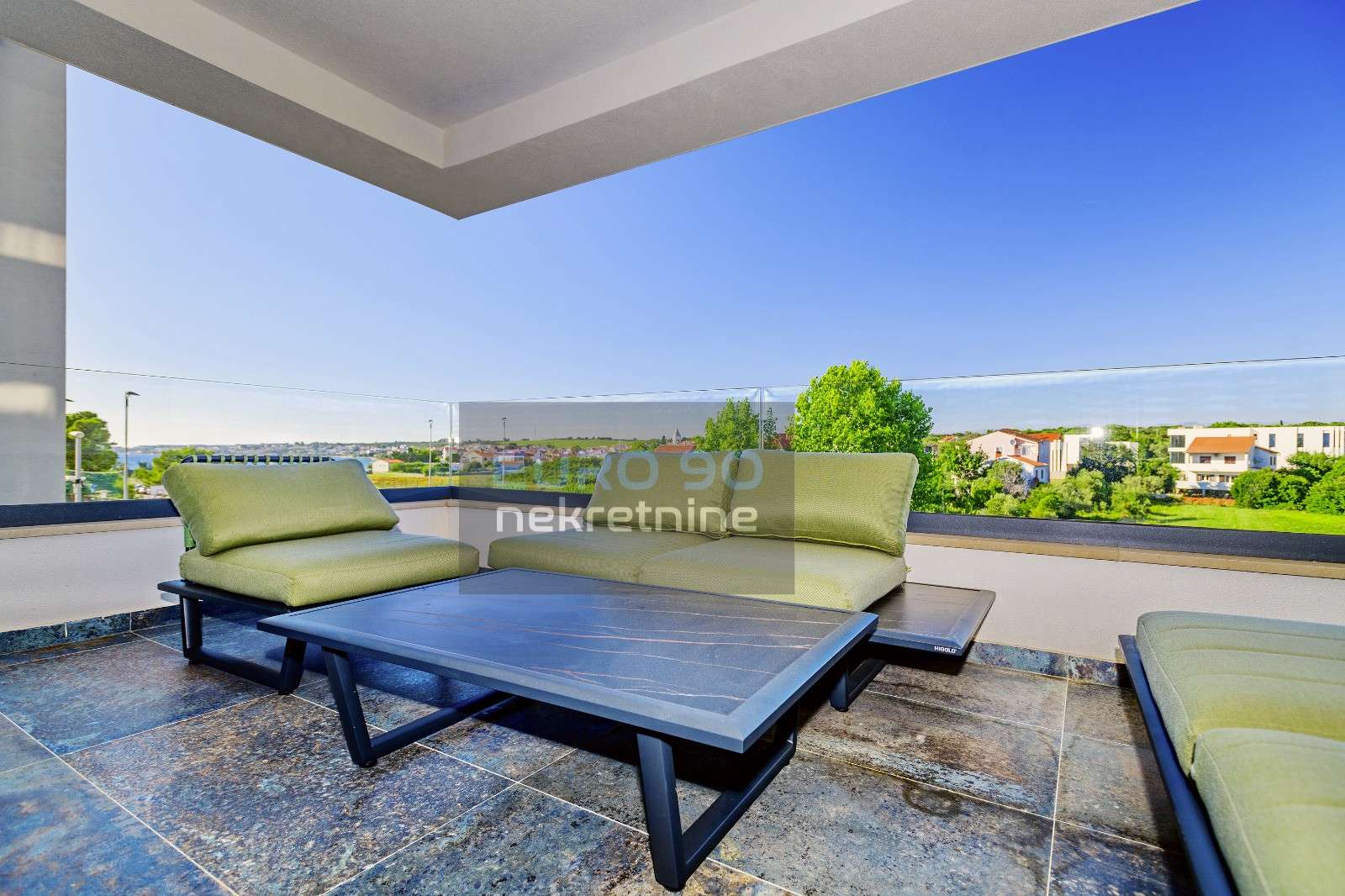 listing-small