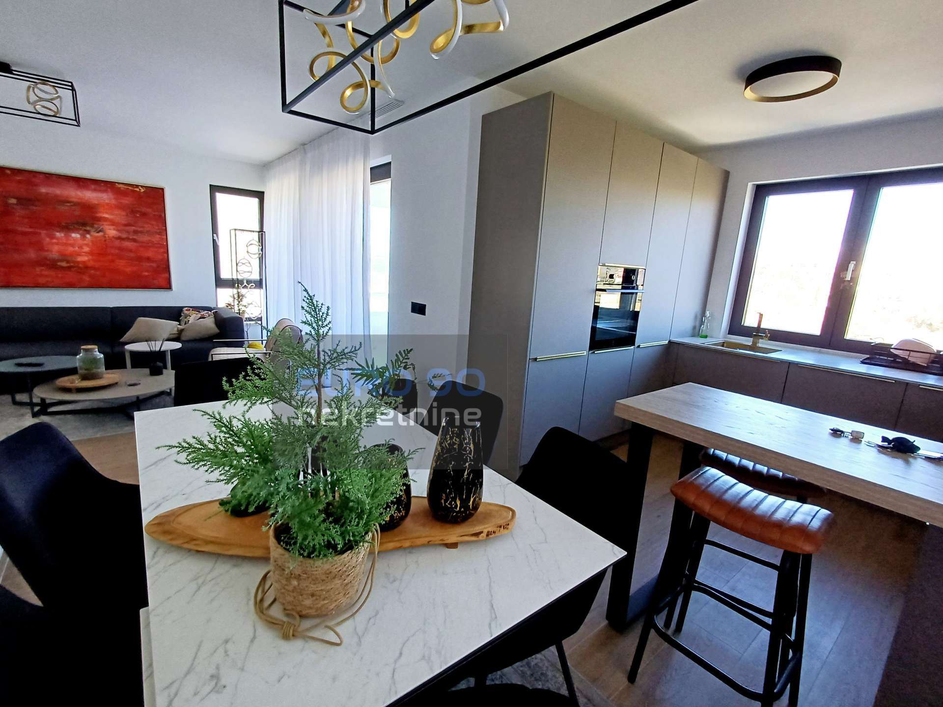 listing-small