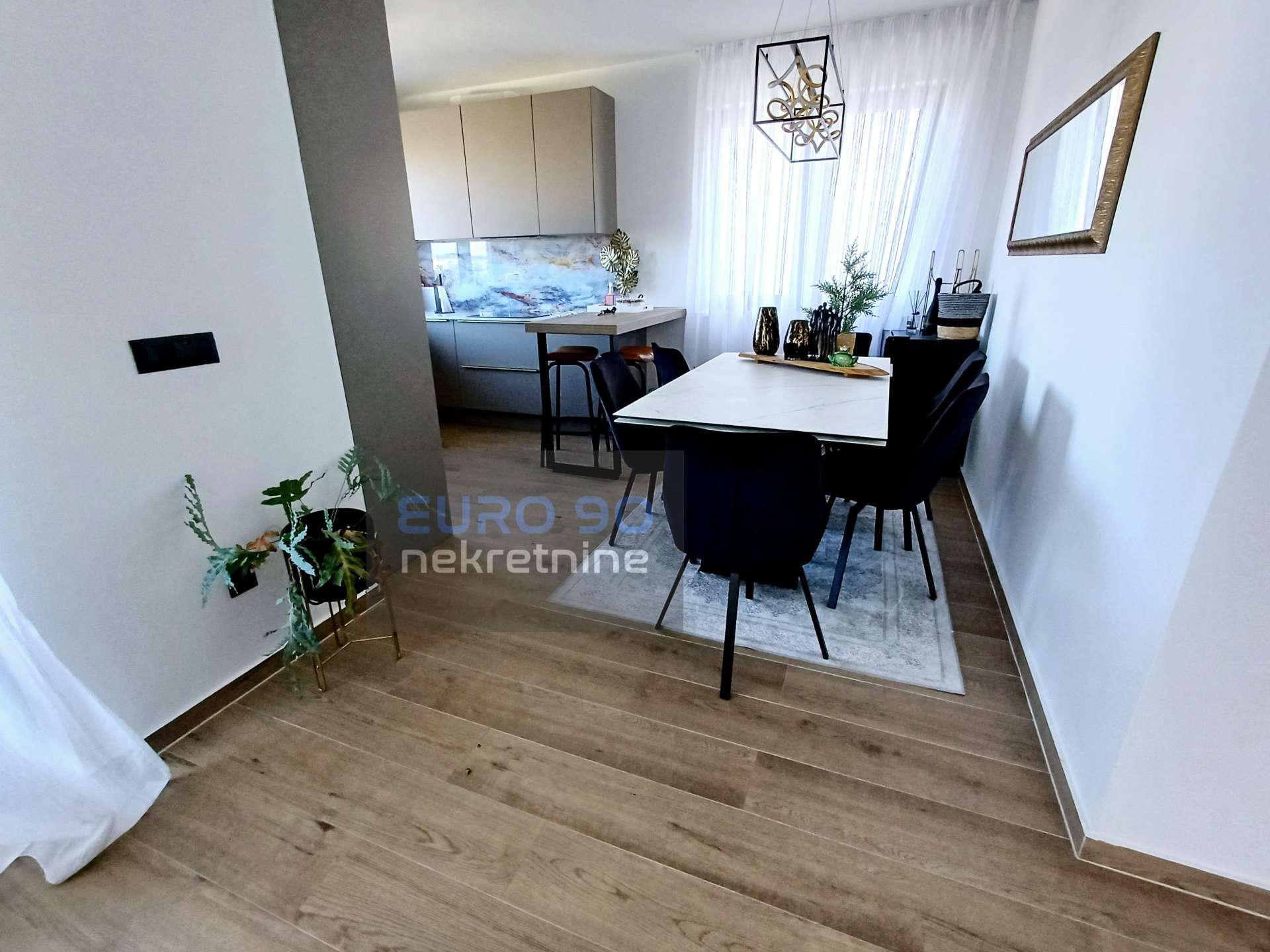 listing-small