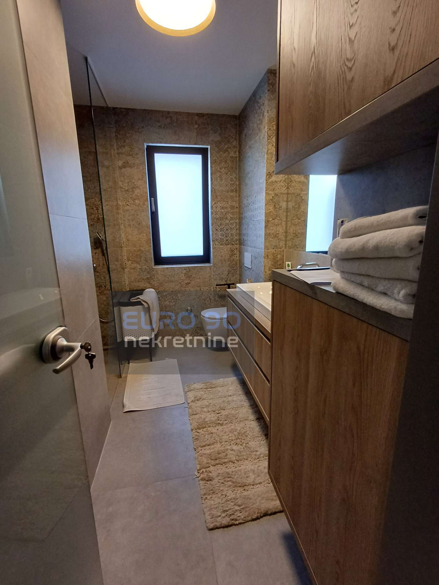 listing-small