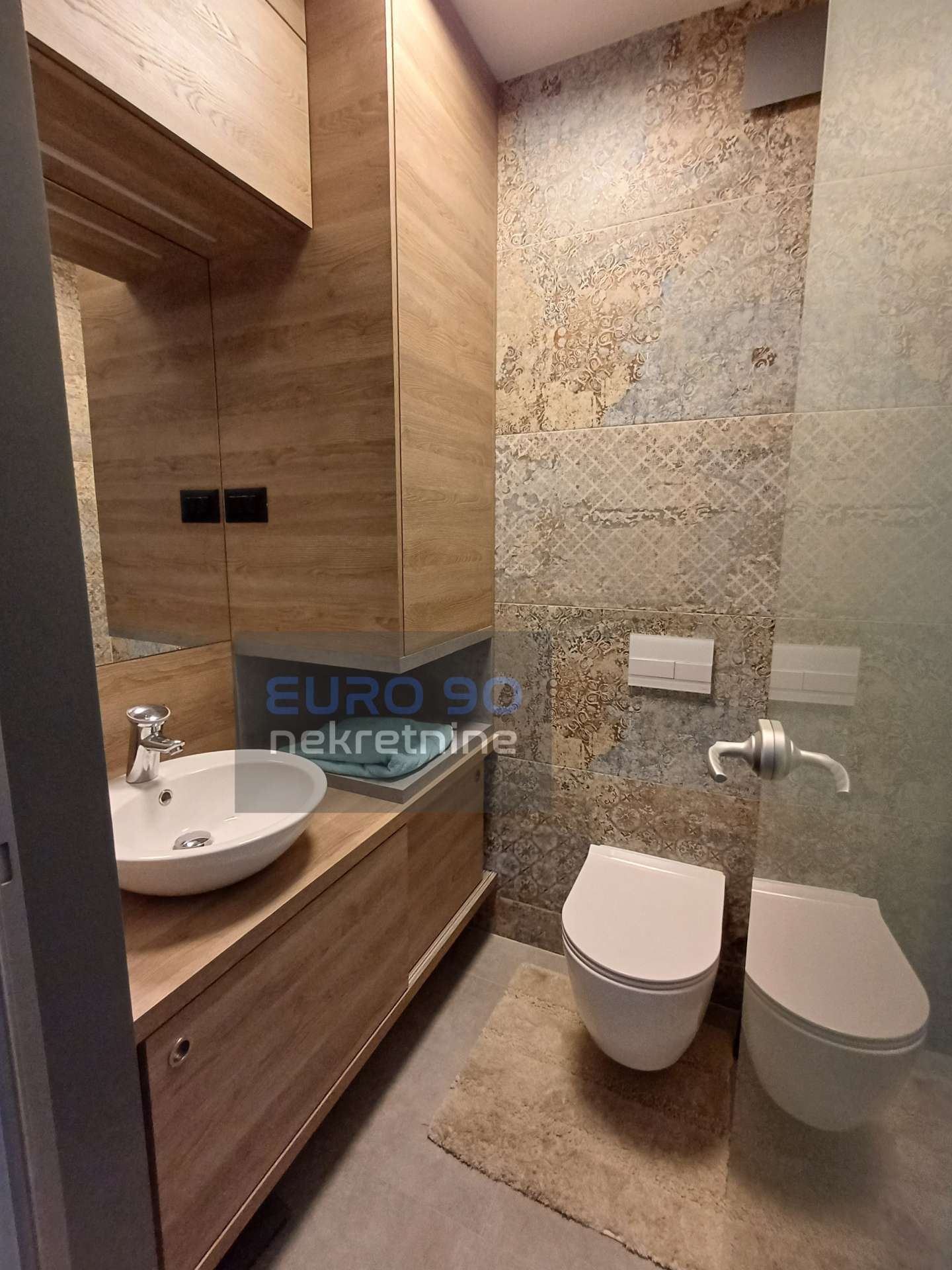 listing-small