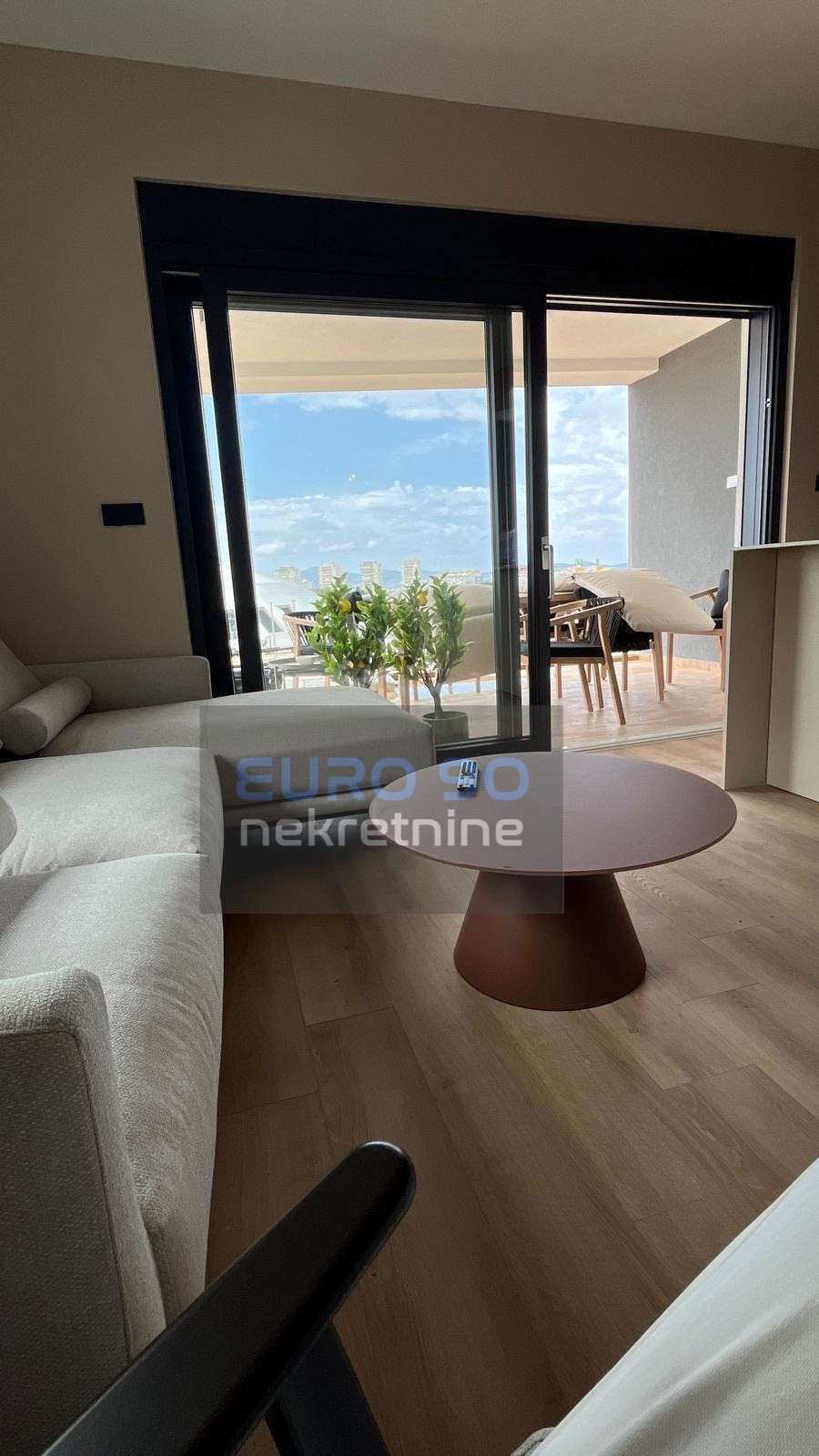 listing-small