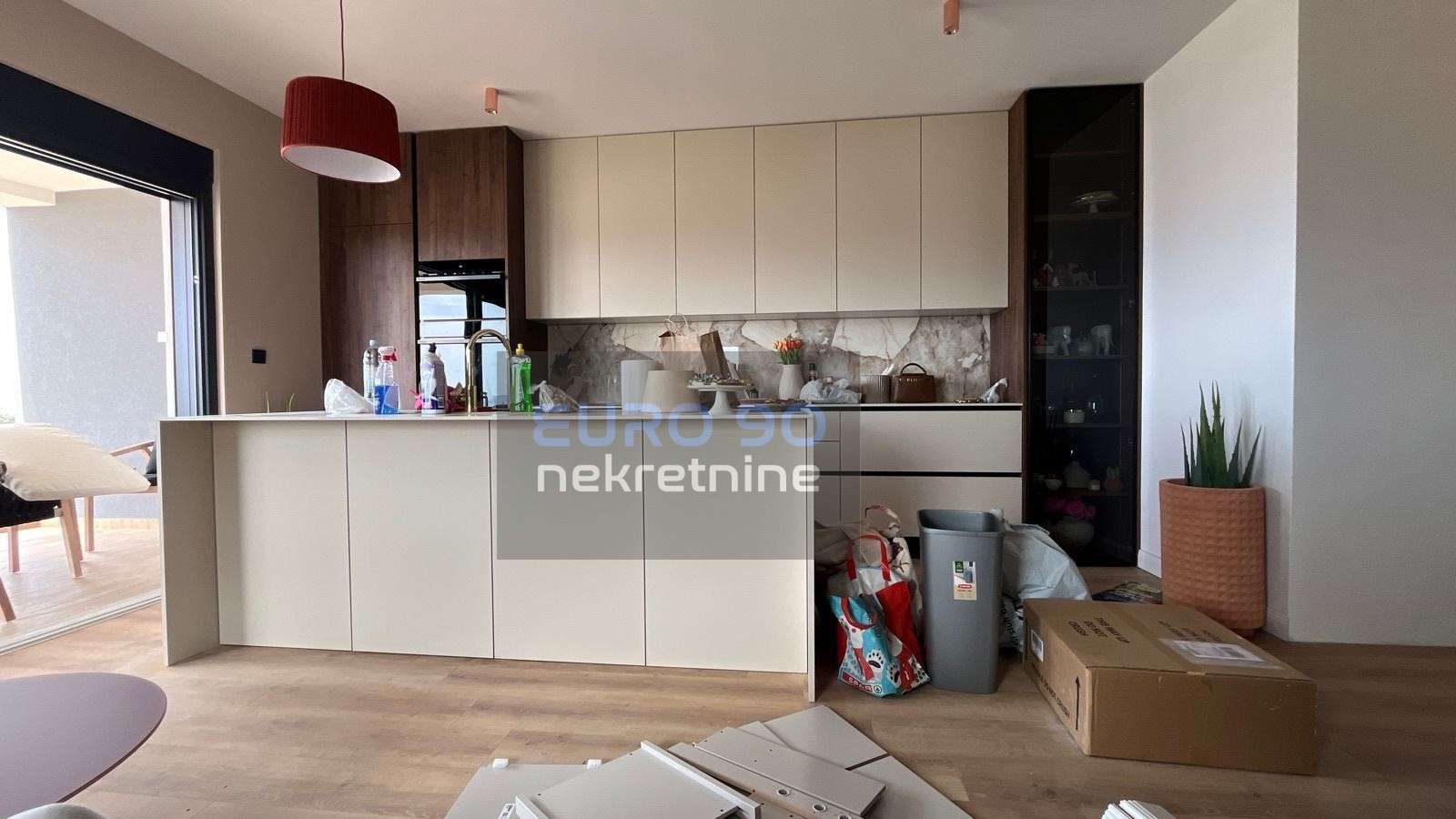 listing-small