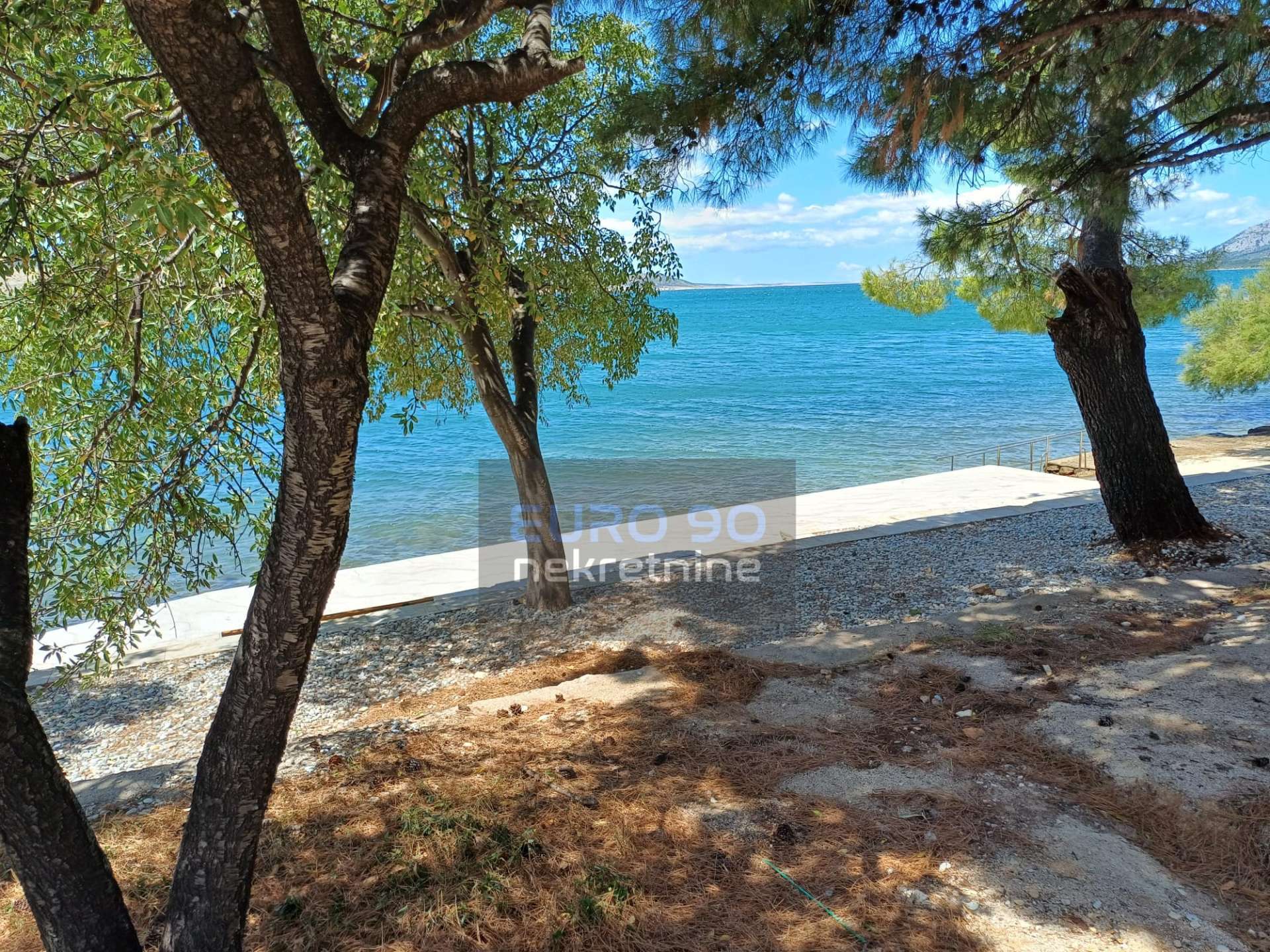 listing-small