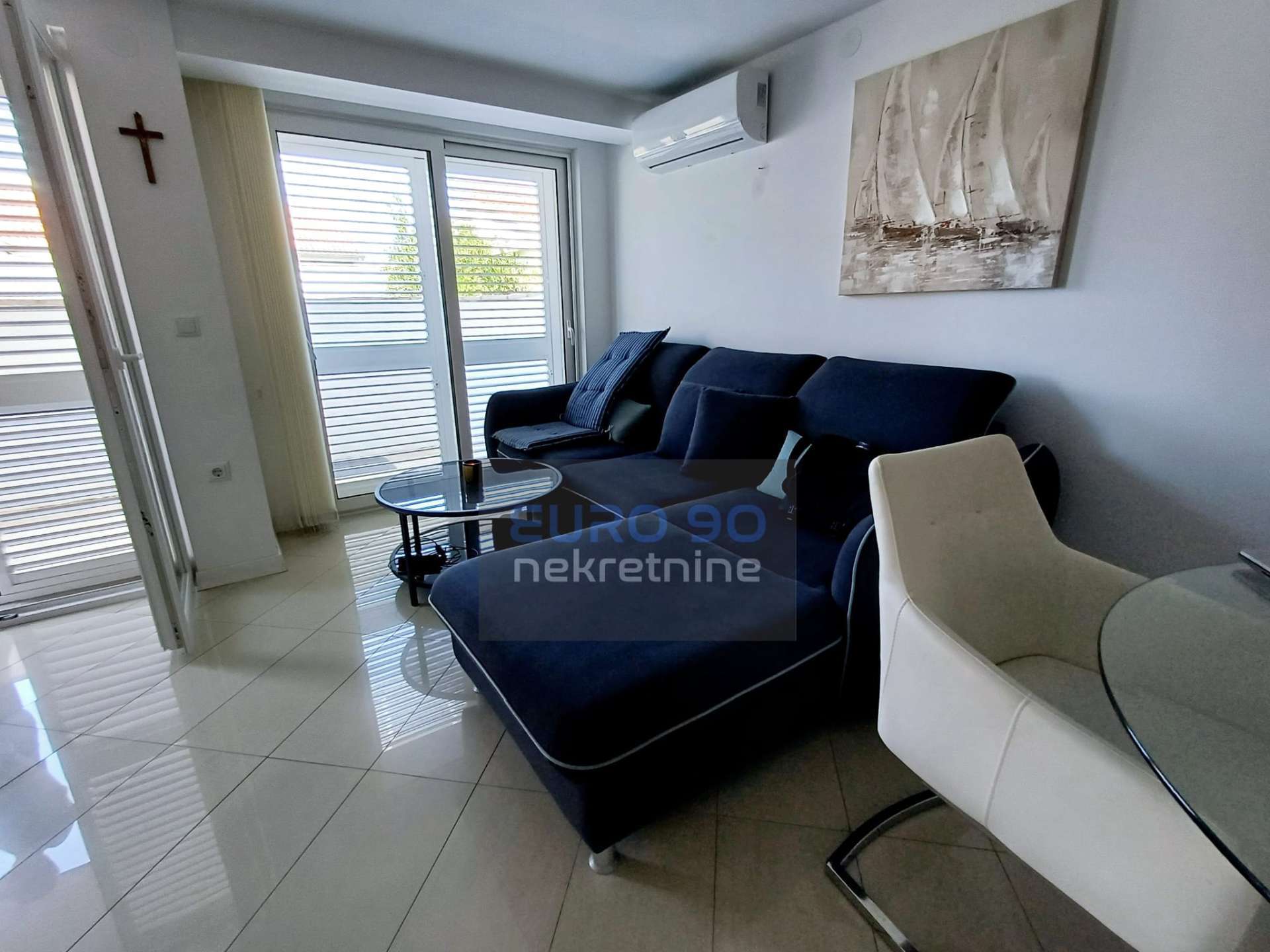 listing-small