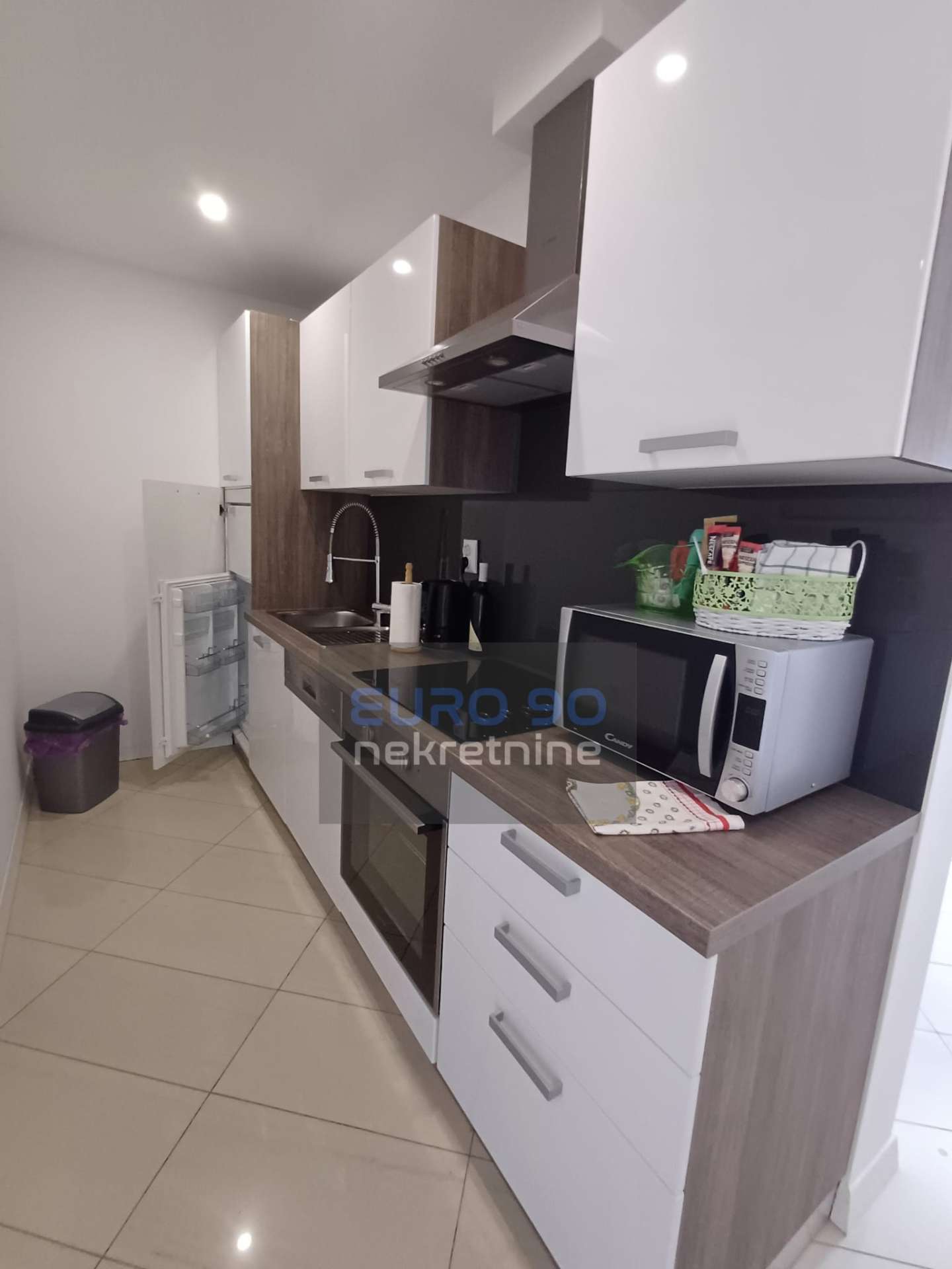 listing-small