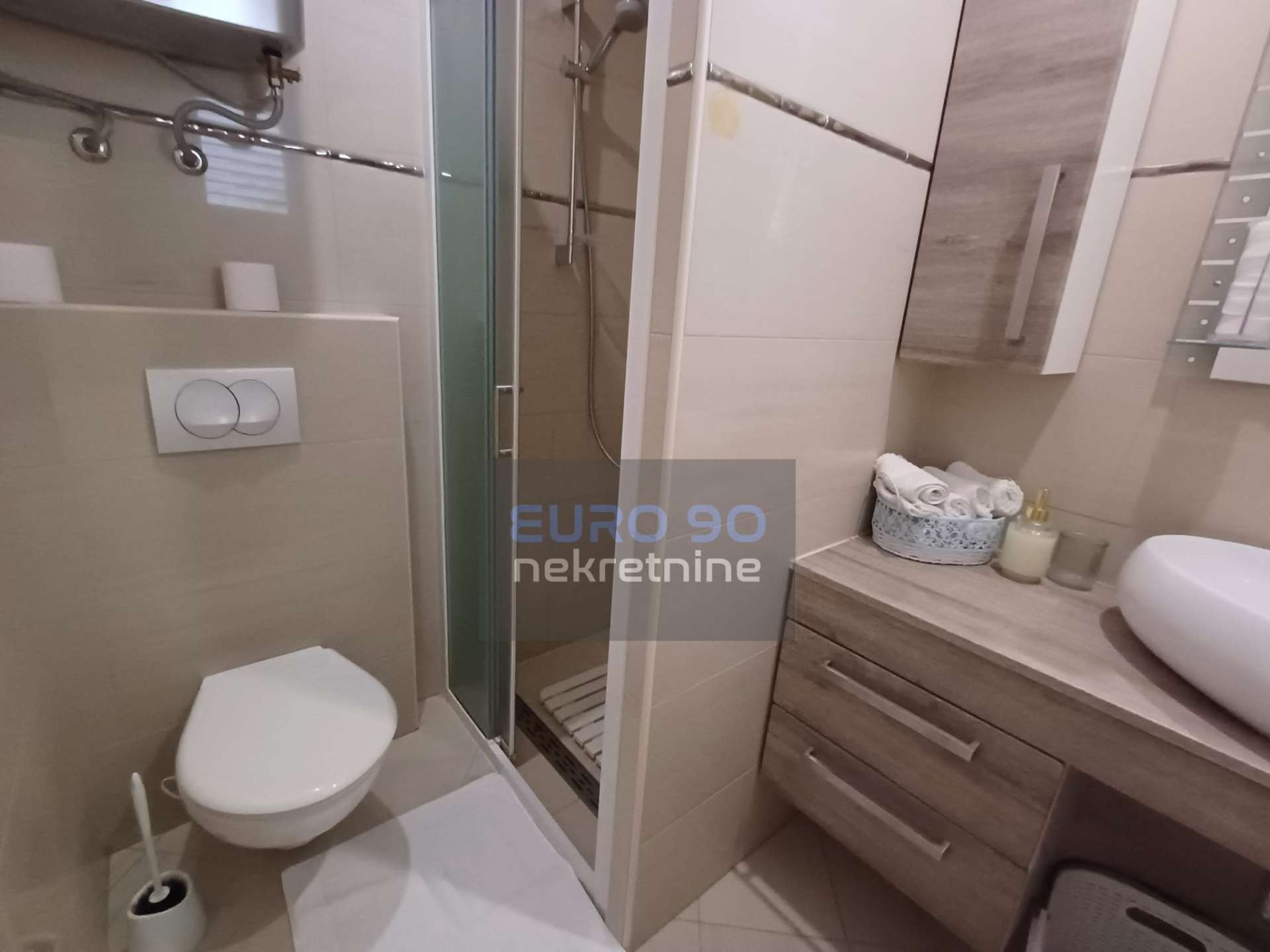 listing-small